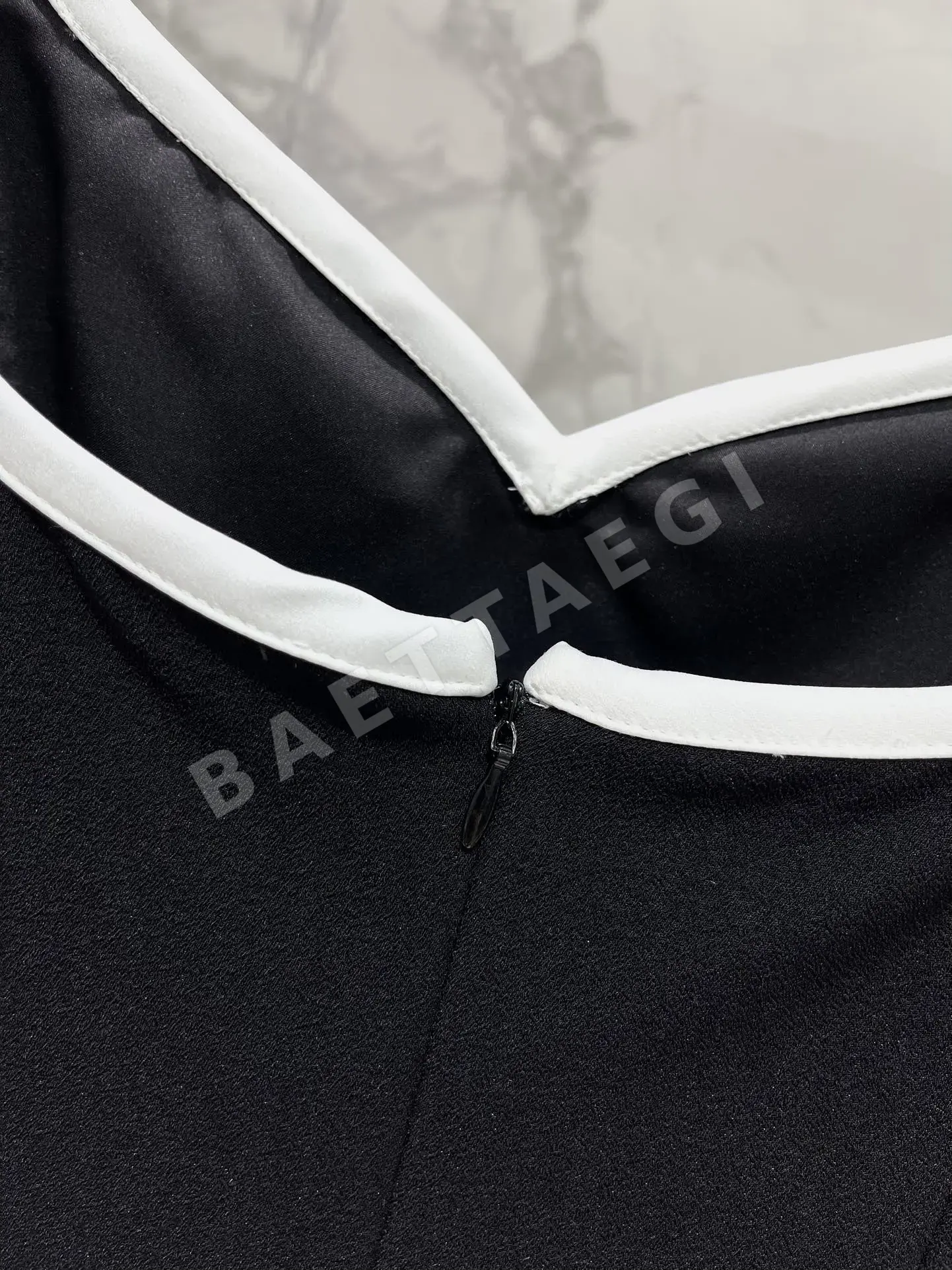 생로랑 패치워크 슬림핏 스파게티 스트랩 원피스 상세 이미지 7