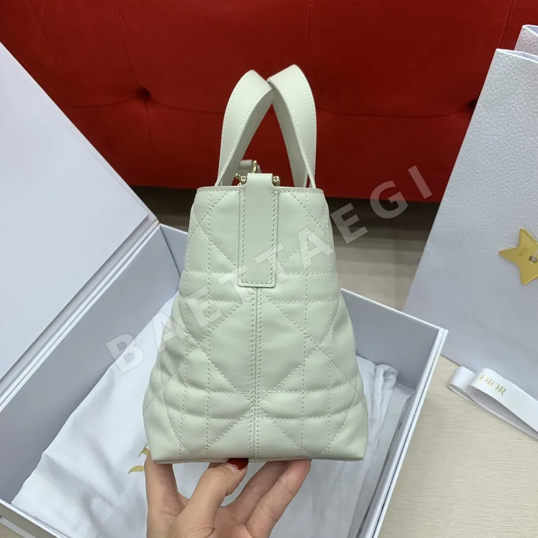 디올 뚜주흐 버티컬 스몰 가죽 가방 상세 이미지 7