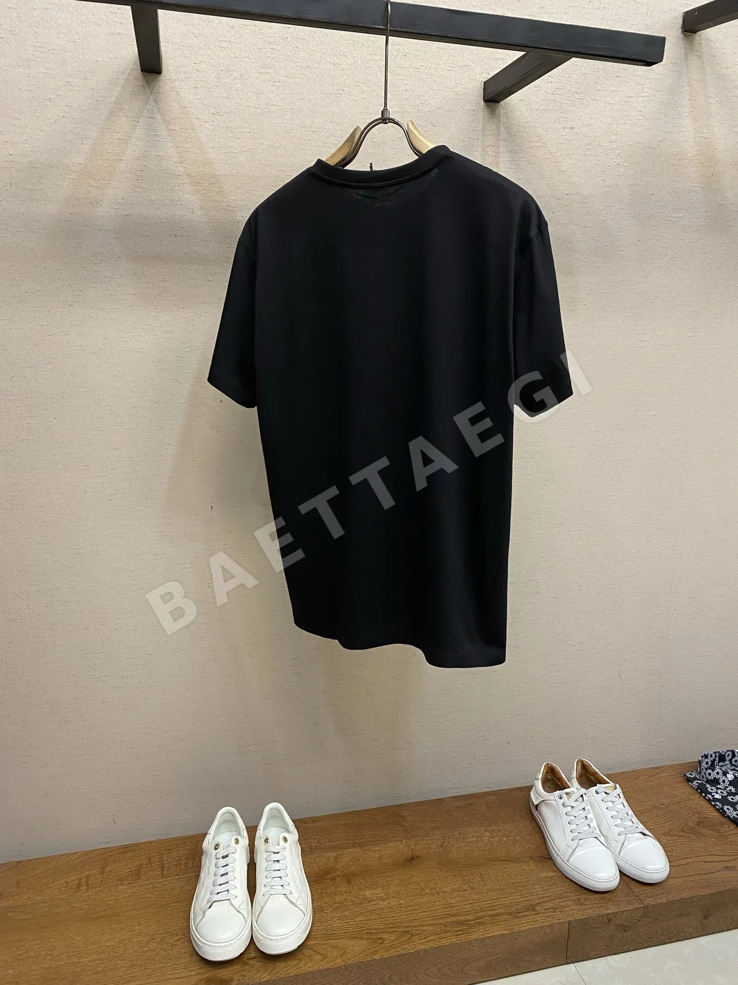 셀린느 로고 프린트 코튼 반팔 티셔츠 상세 이미지 2
