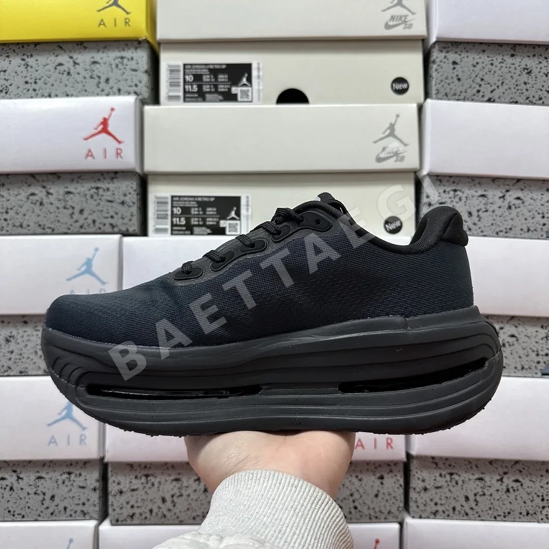 나이키 [5A] 보메로 프리미엄 SP IQ0627-001 201610 Nike Vomero Premium SP Black Mini Chrome 상세 이미지 2