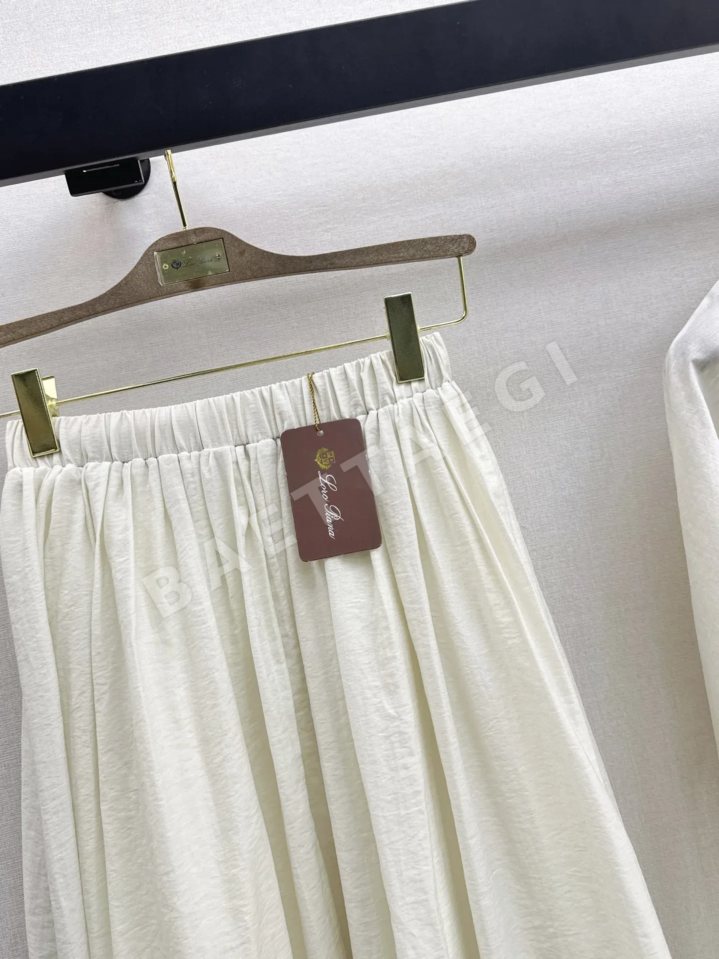로로피아나 플리츠 밴딩 여성 바지 상세 이미지 4