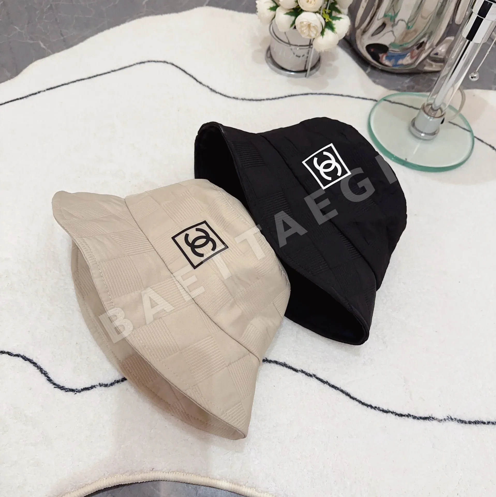 샤넬 빈티지 체크 엠보 버킷 햇 82733