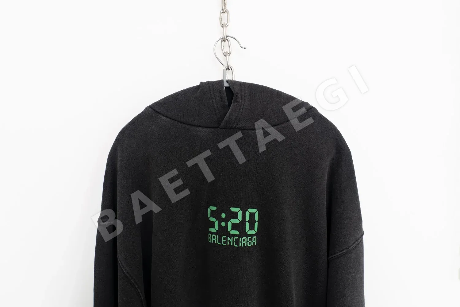 발렌시아가 로고 프린트 남성 후드 블랙 상세 이미지 3
