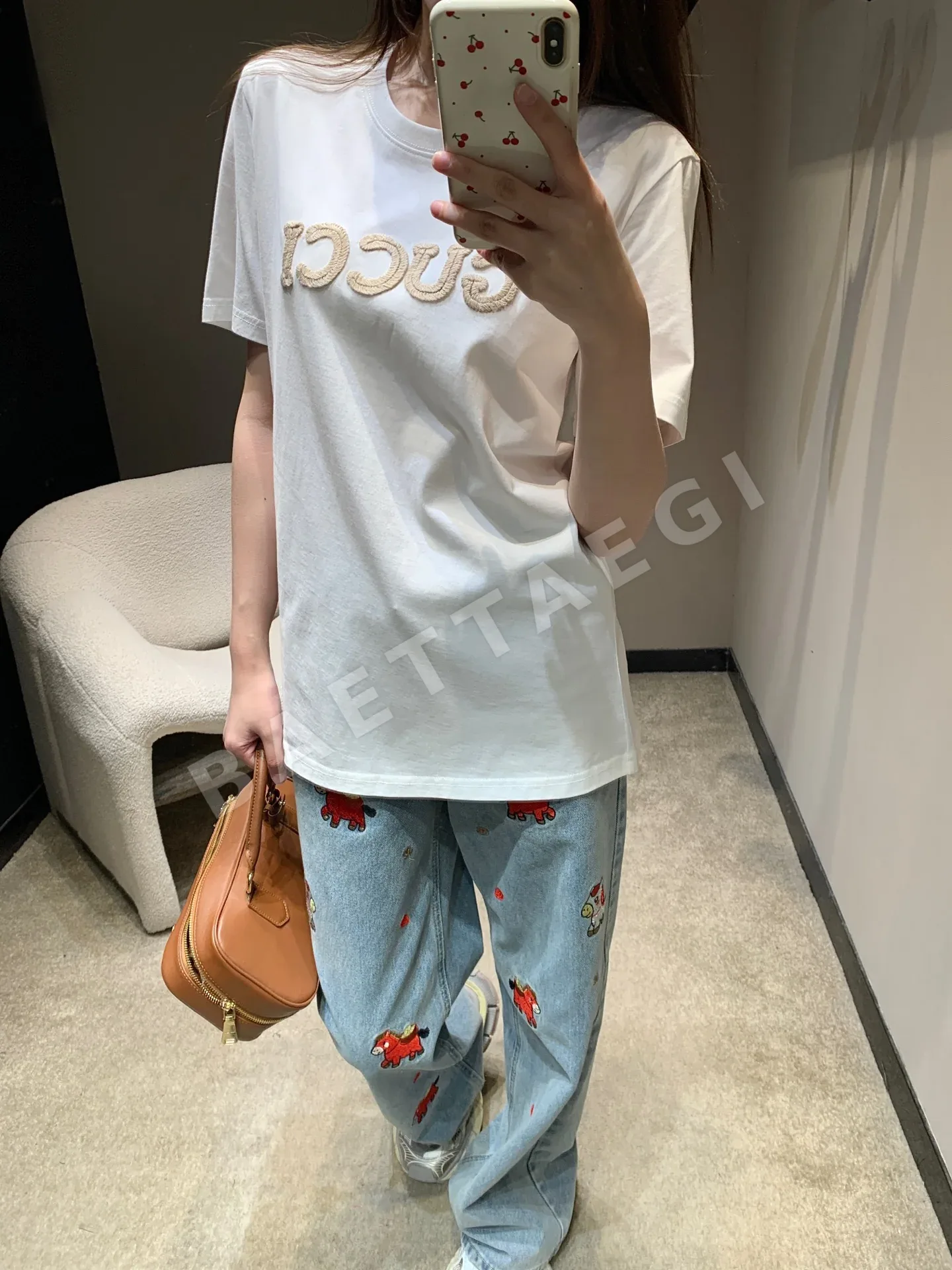 구찌 레터 타월 자수 크루넥 반팔 티셔츠 상세 이미지 2