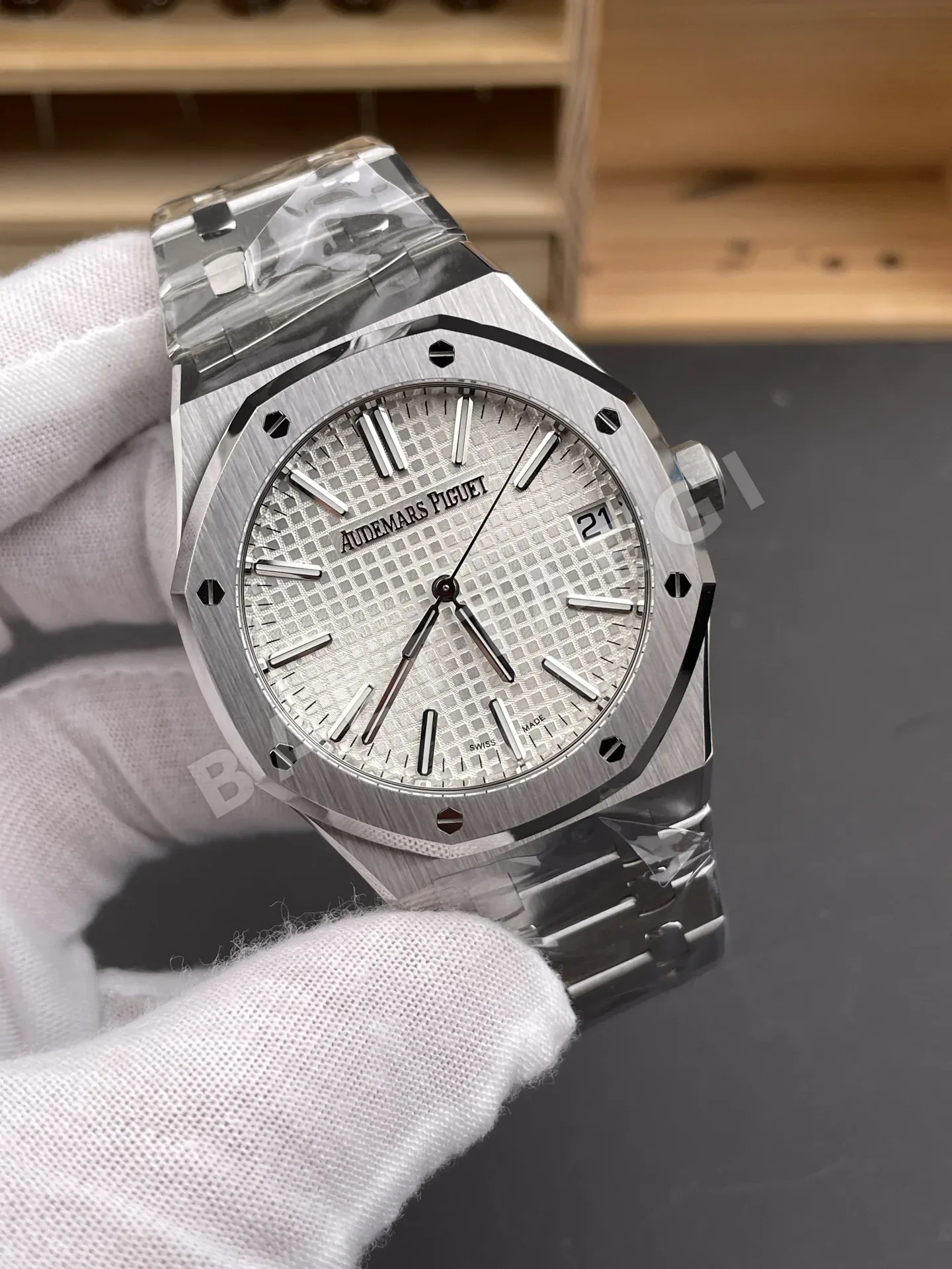 오데마피게 로얄오크 15510 화이트 다이얼 41mm 시계 상세 이미지 2
