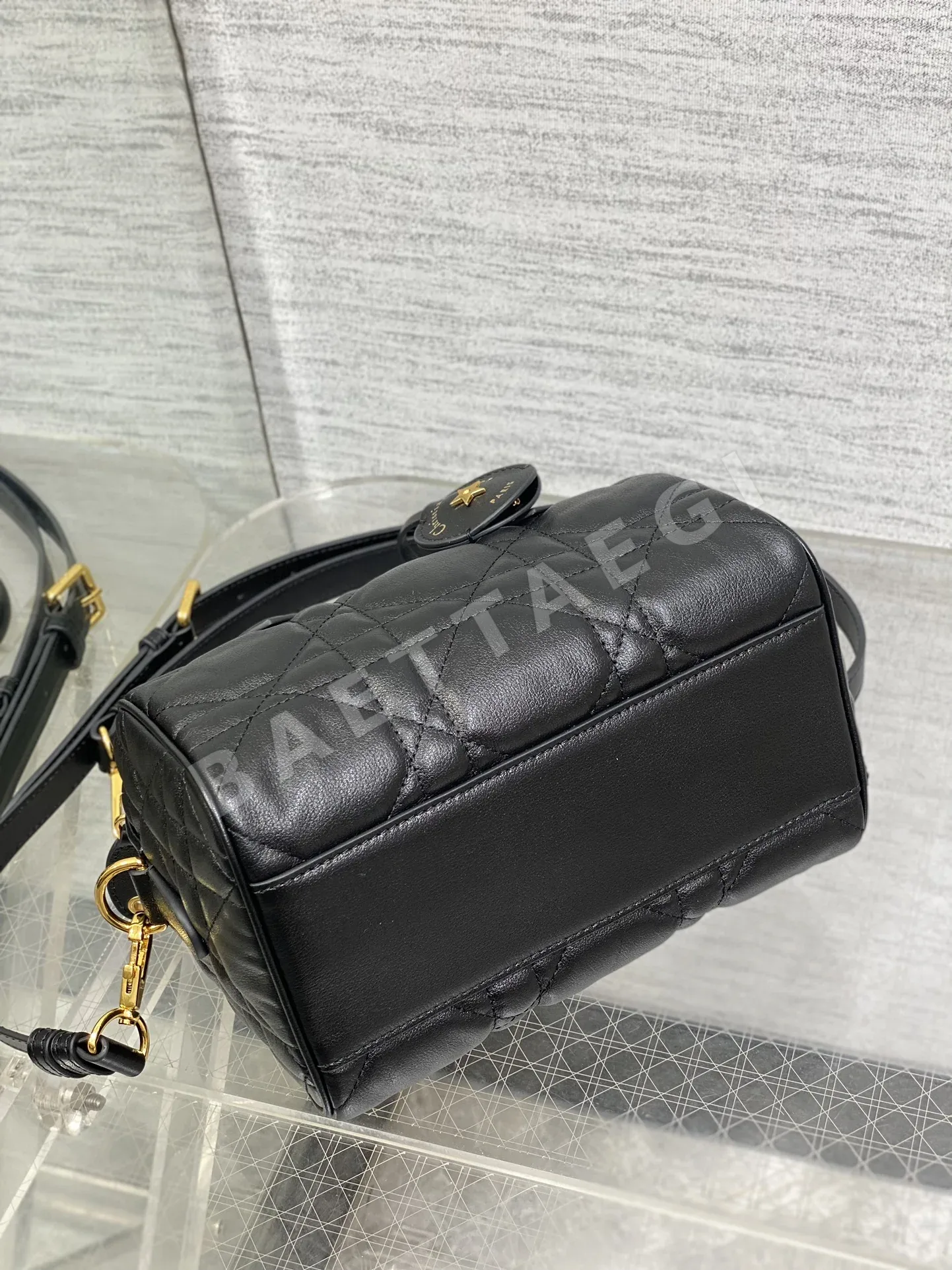 디올 그루브 20 필로우 가죽 숄더백 상세 이미지 7