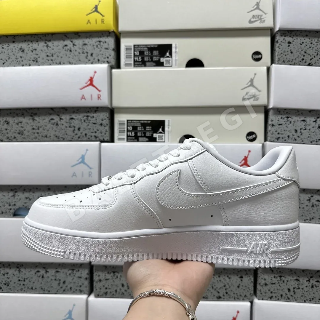 나이키 [XY/PB] 에어 포스 1 로우 화이트 CZ8065-100 201729 Nike Air Force 1 Low Drake NOCTA 상세 이미지 9