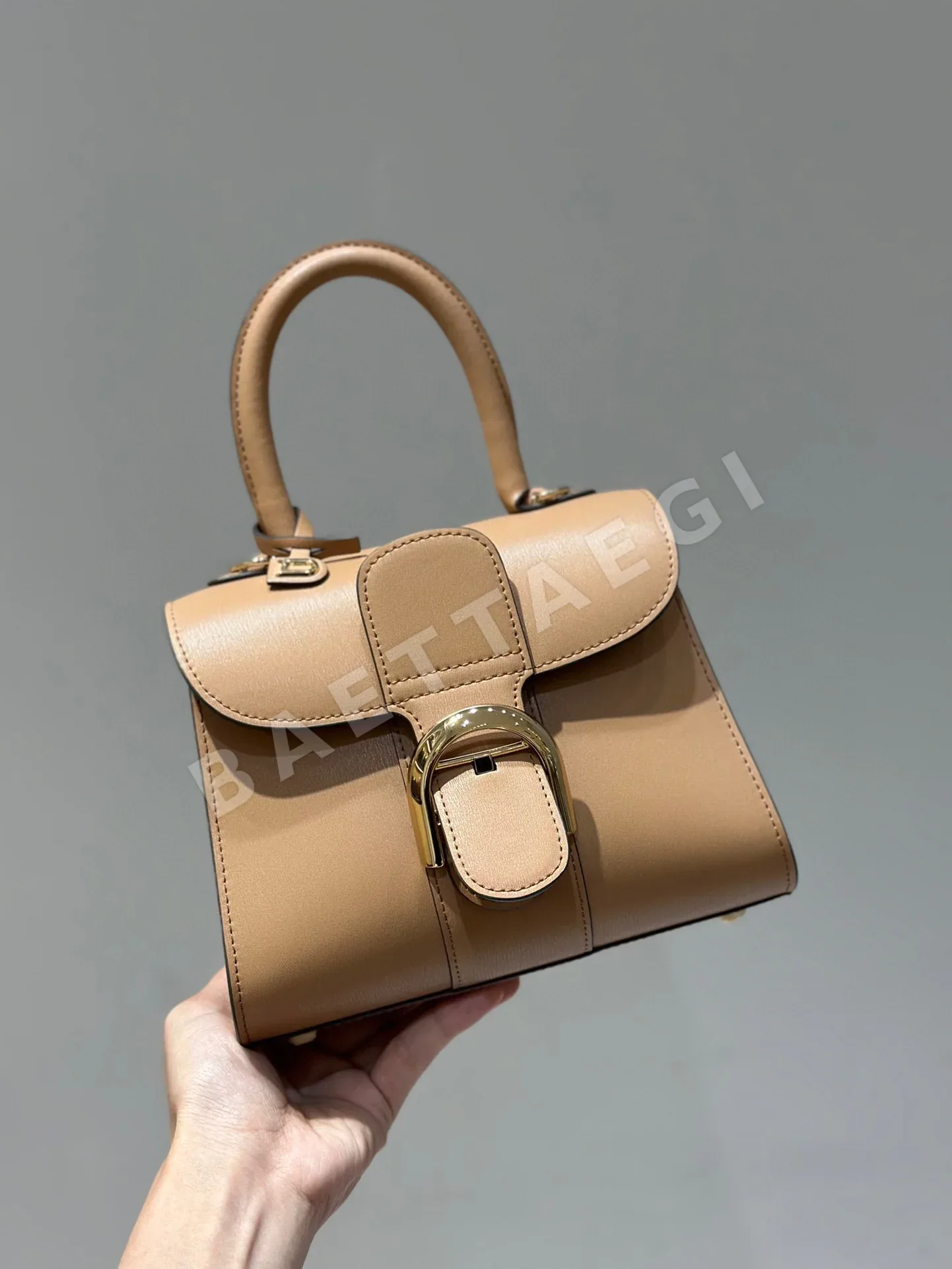 델보 더블 링 브릴리언트 박스 램스킨 숄더백 상세 이미지 4