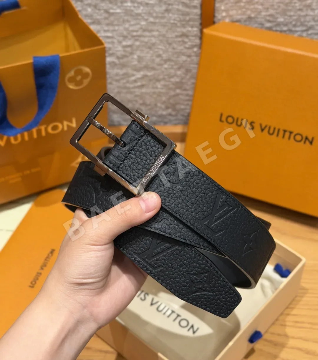루이비통 LV 퐁느프 35mm 가죽 벨트 상세 이미지 8