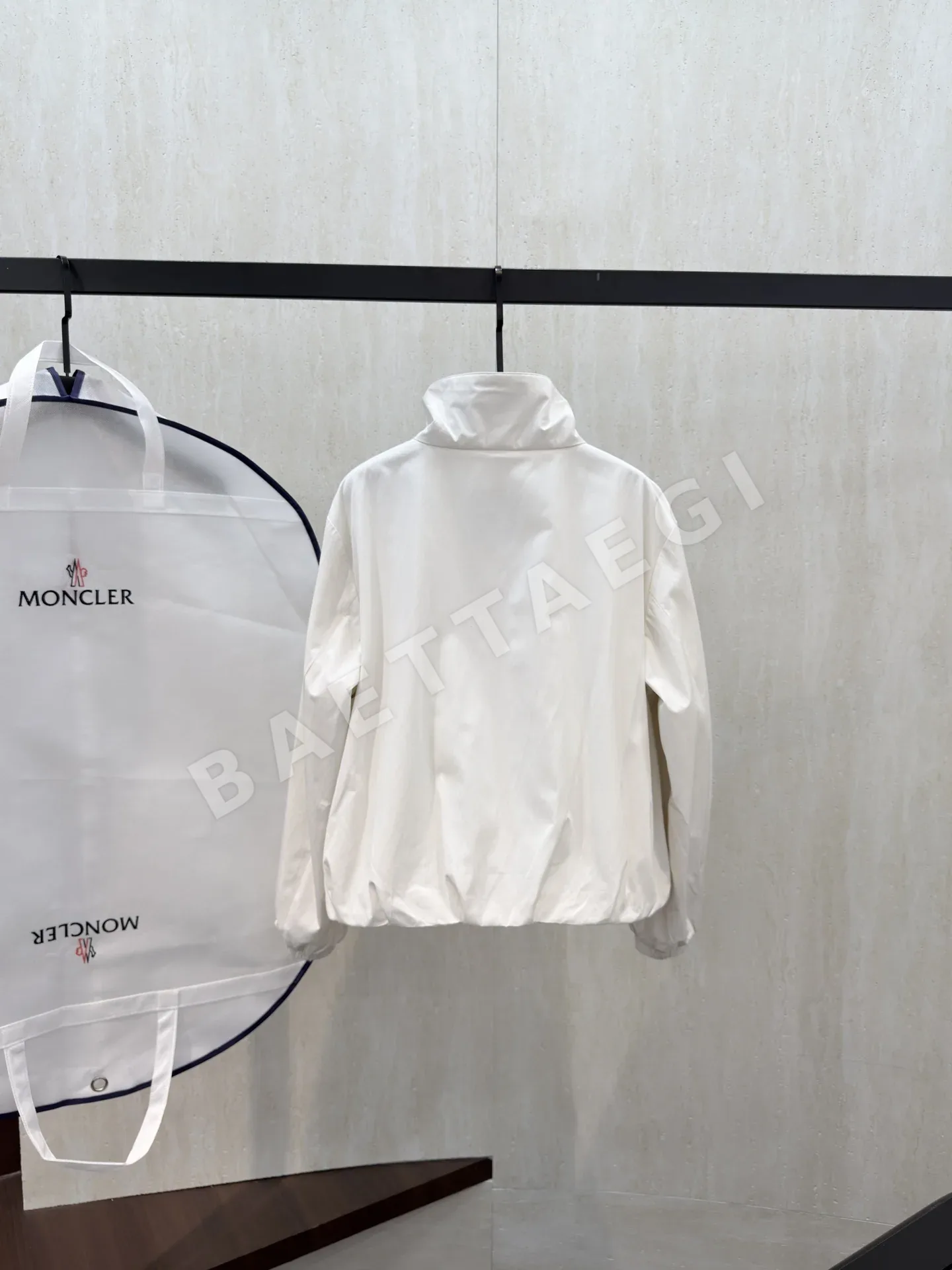 몽클레르 여성 투피스 자켓 세트 상세 이미지 7
