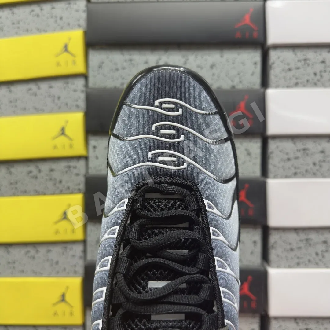 나이키 [BD] 에어 맥스 플러스 DM0032-003 201920 Nike Air Max Plus Black Silver White 상세 이미지 7