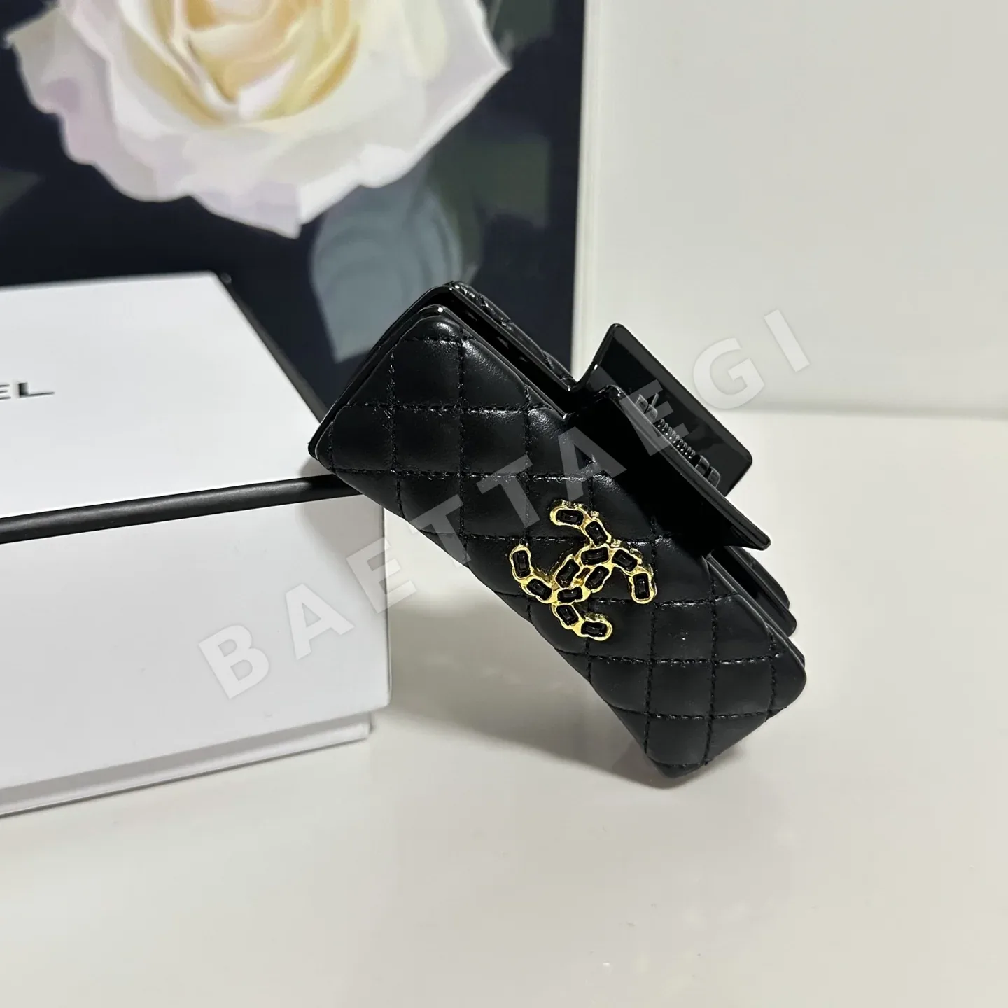 샤넬 빈티지 모노그램 헤어 클립 상세 이미지 4