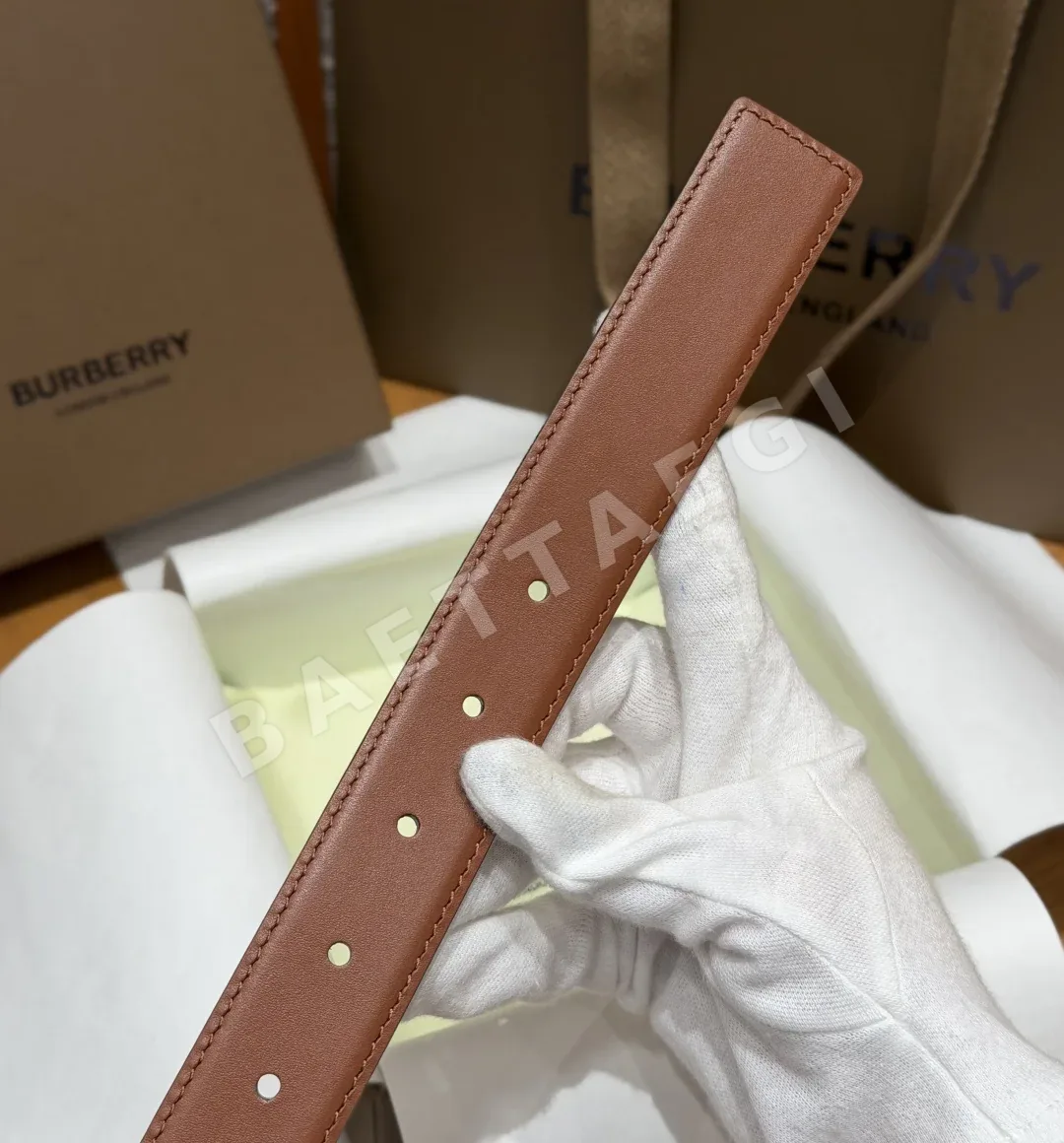 버버리 폴리 30mm 스무스 카프스킨 핀버클 벨트 상세 이미지 3
