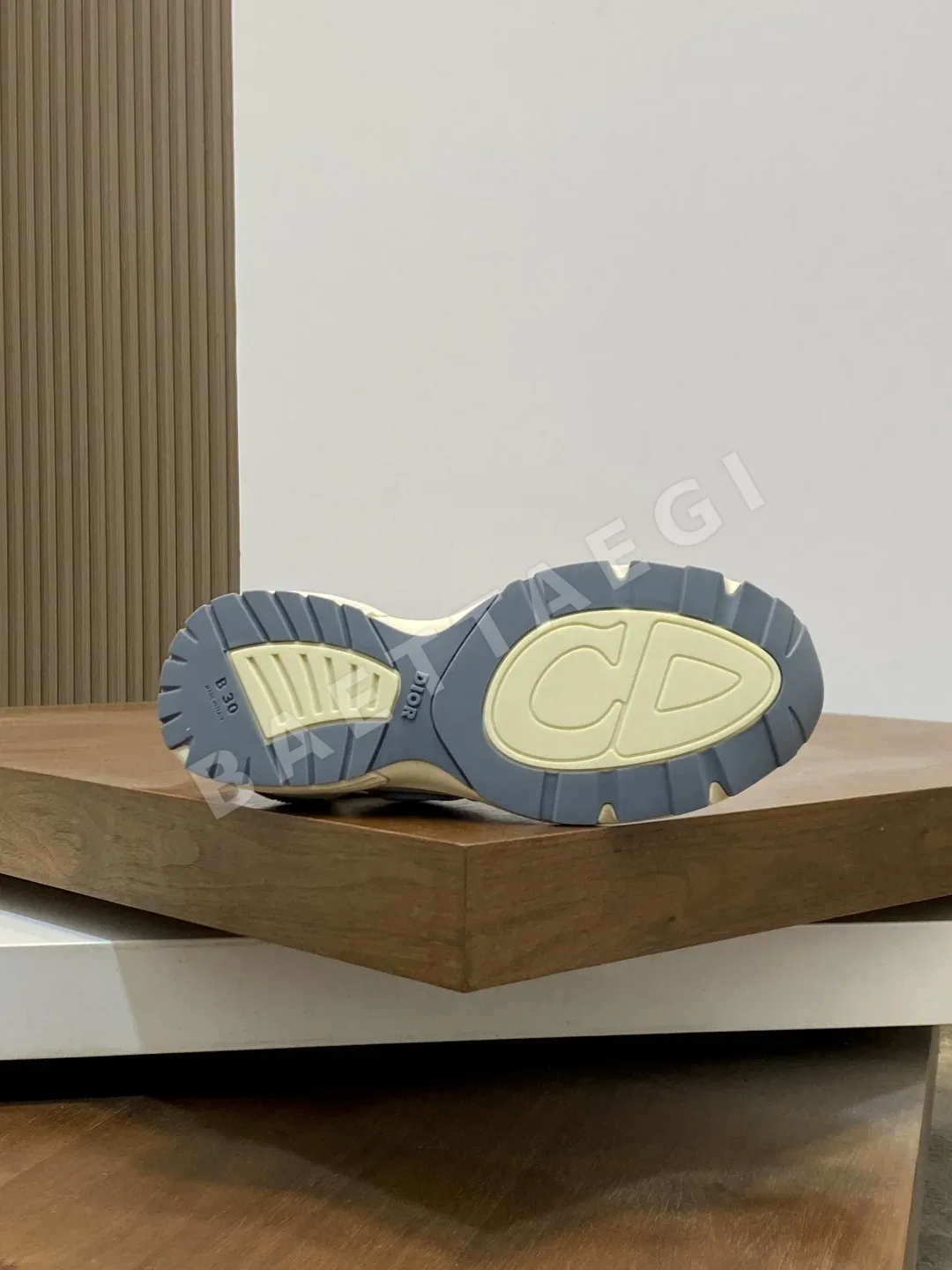 디올 B30 스니커즈 블루 테크니컬 패브릭 CD30 로고 상세 이미지 9