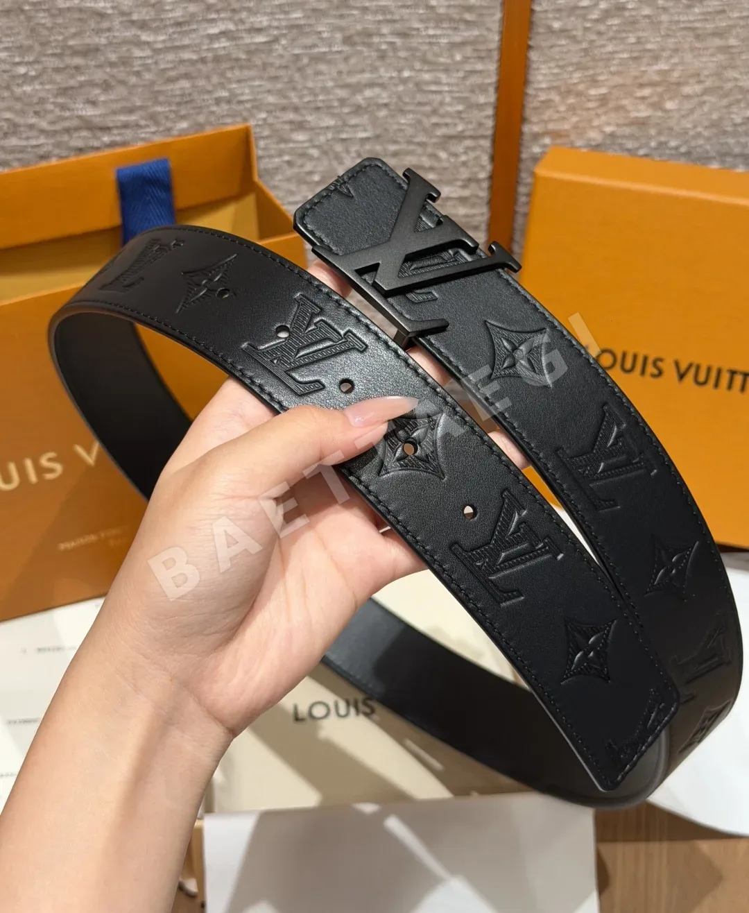 루이비통 모노그램 엠보스 40mm 리버서블 벨트 상세 이미지 5