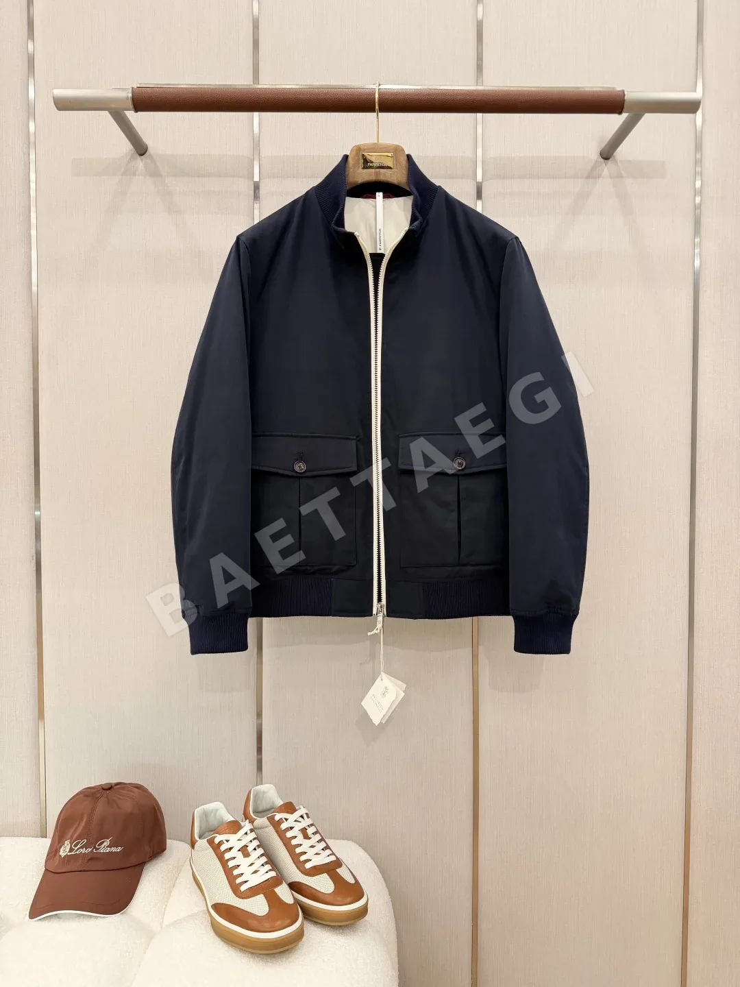 브루넬로쿠치넬리 코튼 봄버 다운 자켓 상세 이미지 3