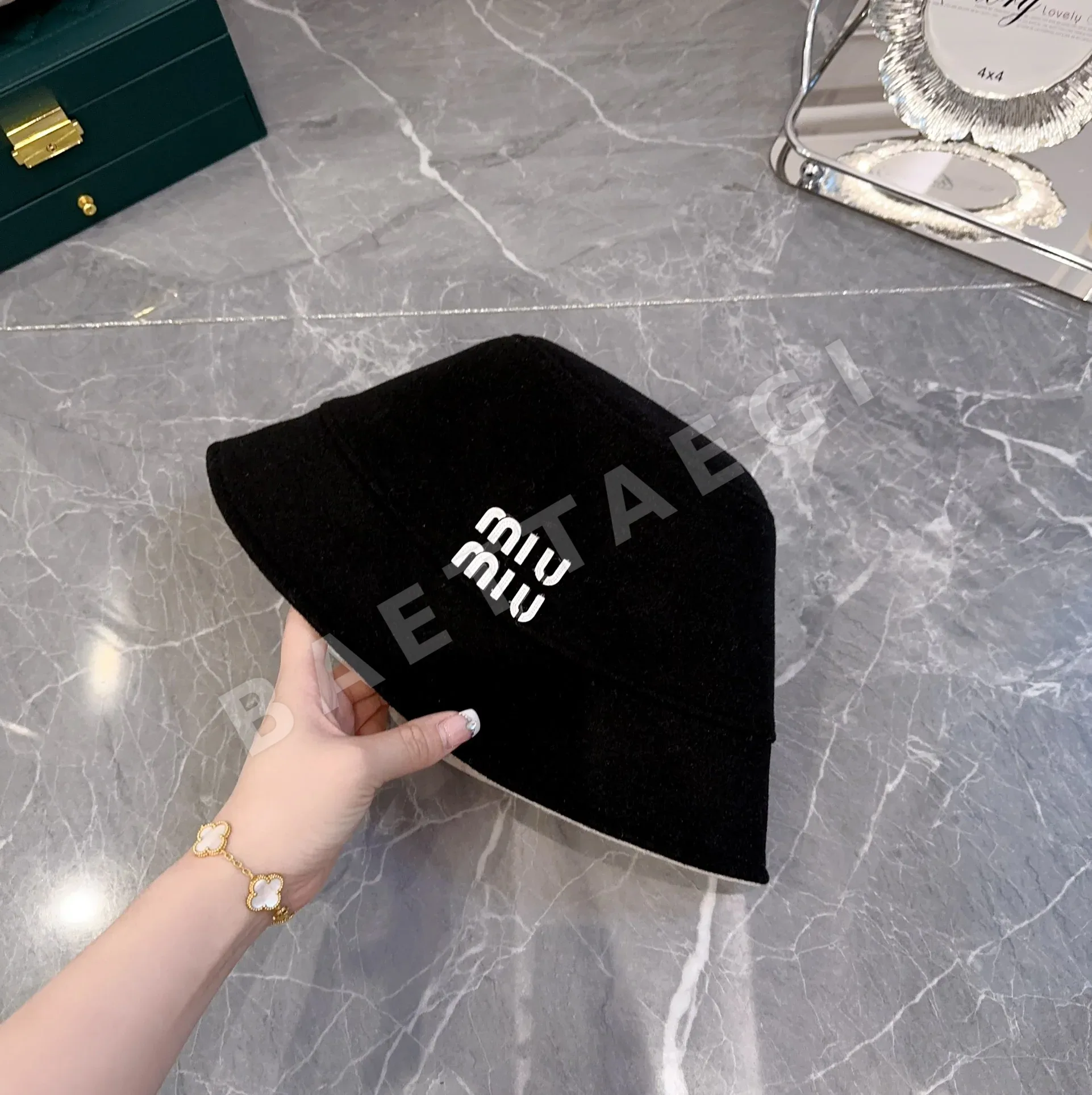 미우미우 모자 81144 Miu Miu Cap 상세 이미지 7