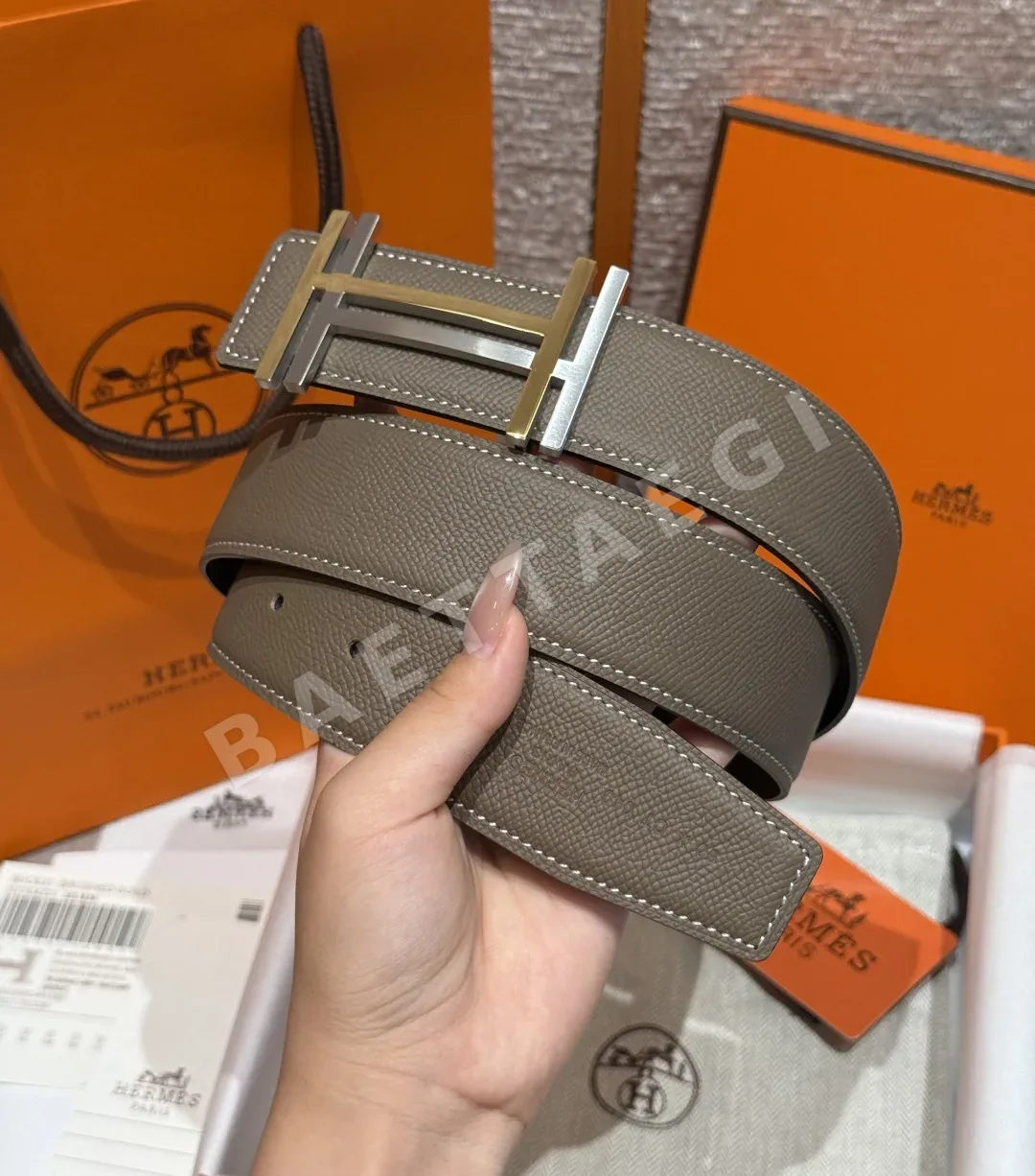 루이비통 H 버클 리버시블 가죽 벨트 38MM 상세 이미지 2