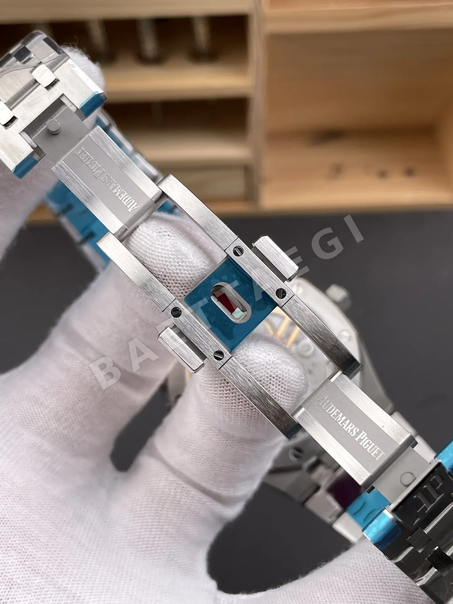 오데마피게 로얄오크 15510 화이트 다이얼 41mm 시계 상세 이미지 7