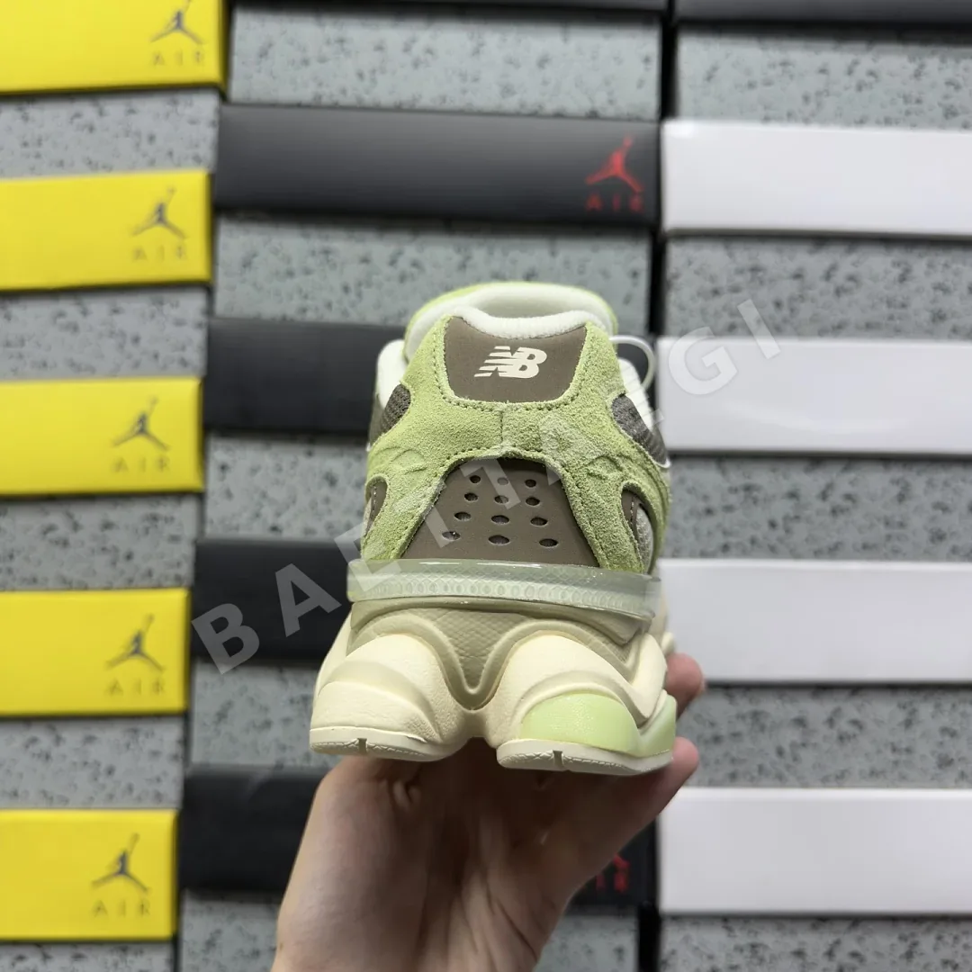 뉴발란스 [C] 9060 U906028L 202255 New Balance 9060 상세 이미지 9
