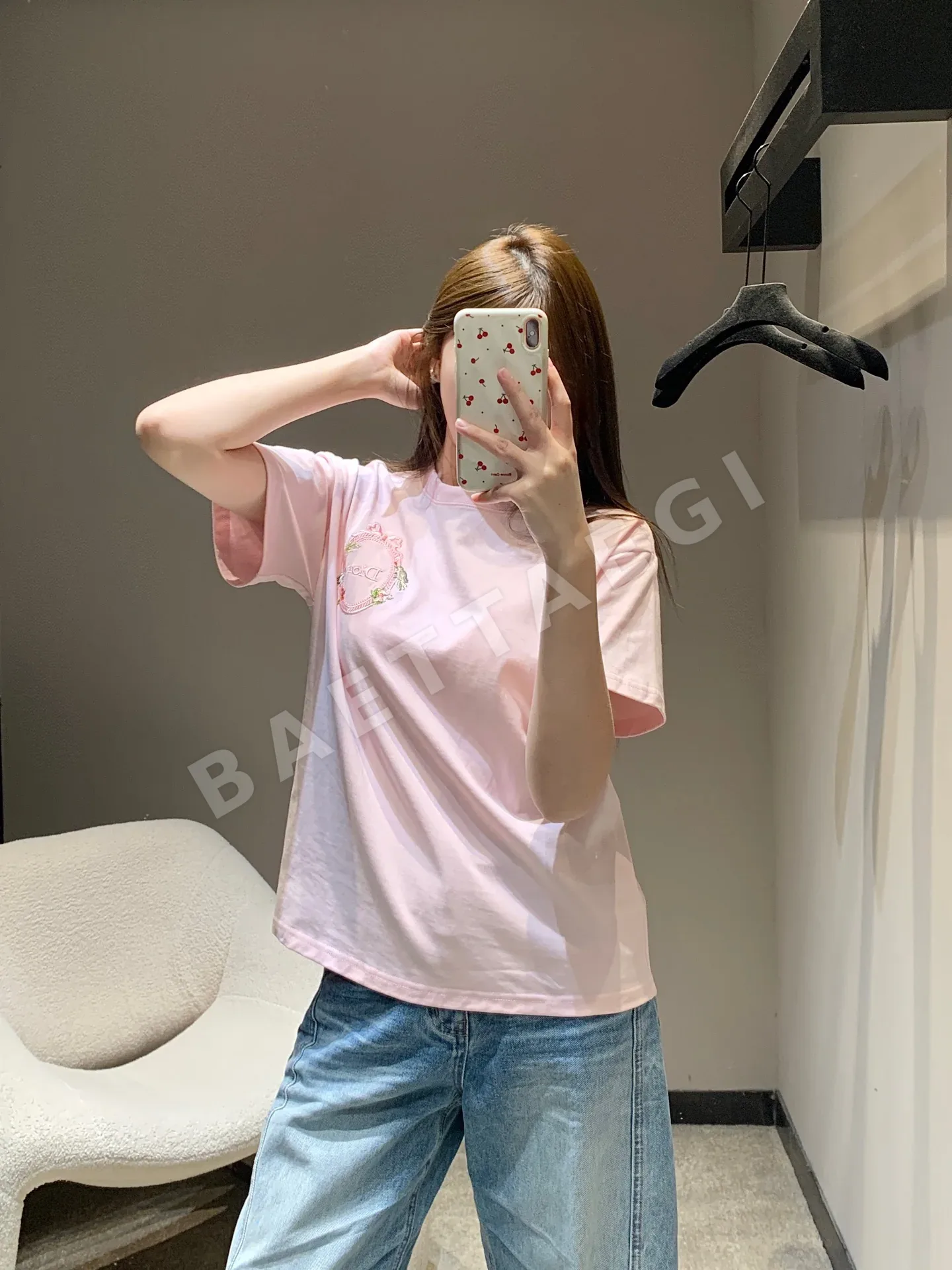 디올 벚꽃 자수 크루넥 반팔 티셔츠 상세 이미지 3