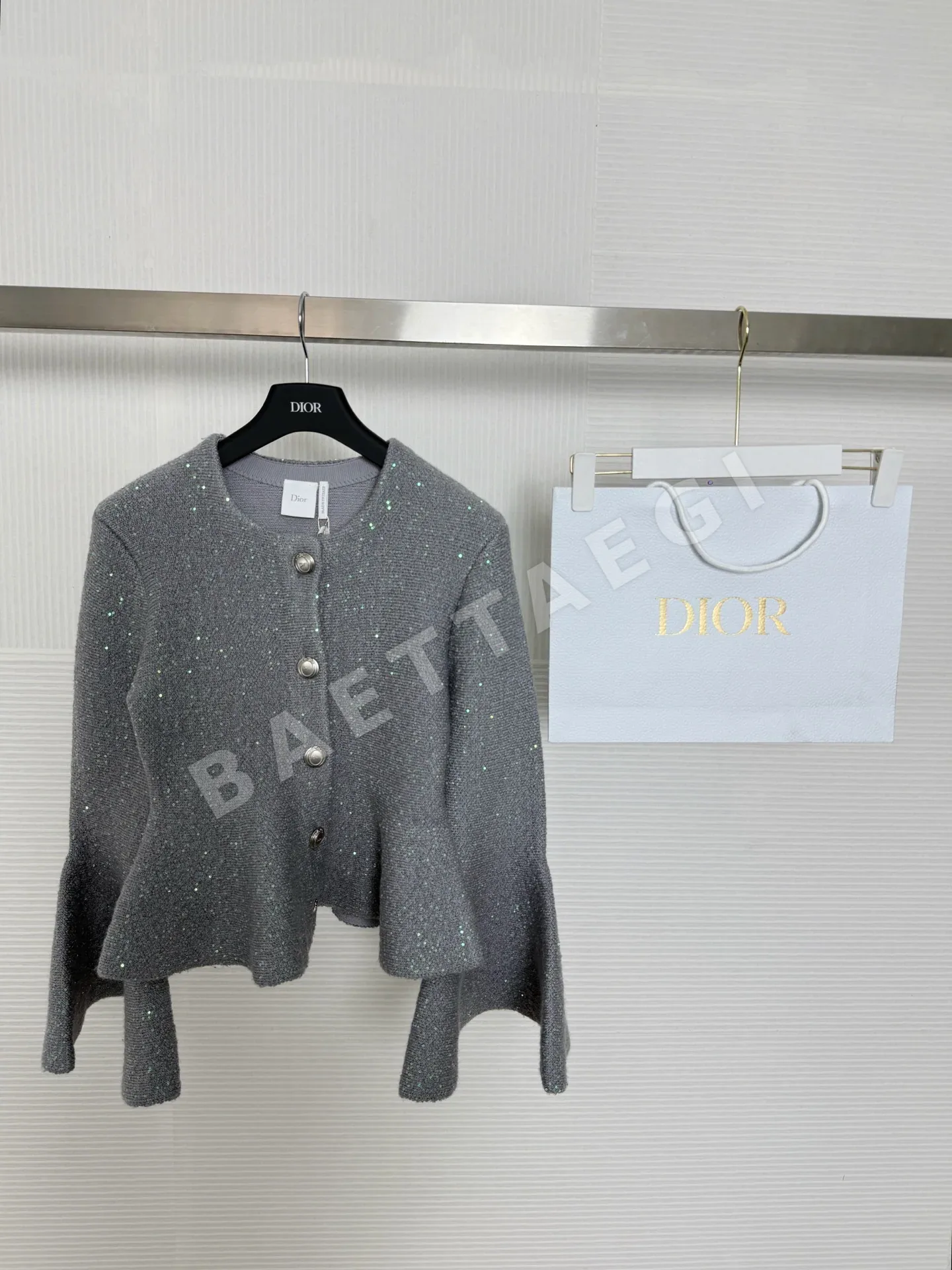 디올 스팽글 여성 가디건 212677