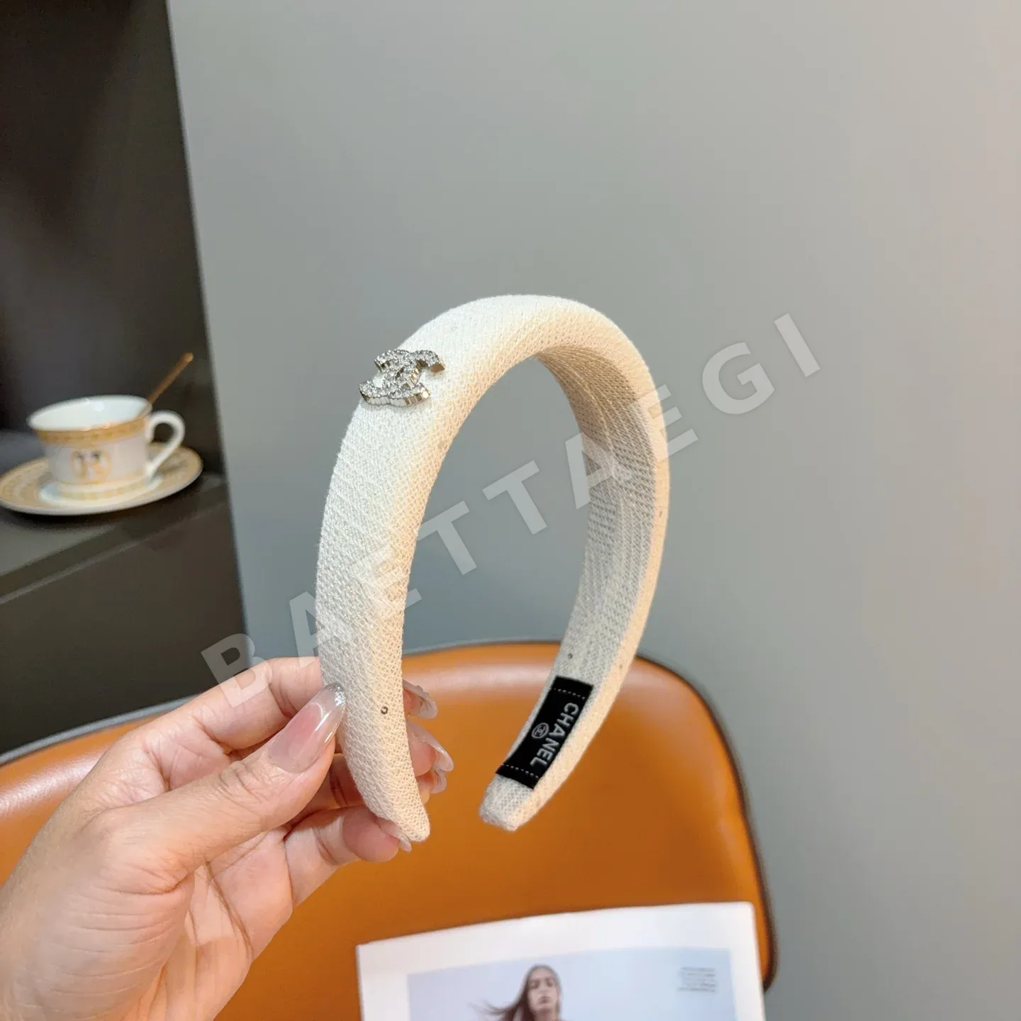 샤넬 레트로 스타일 헤어밴드 182700