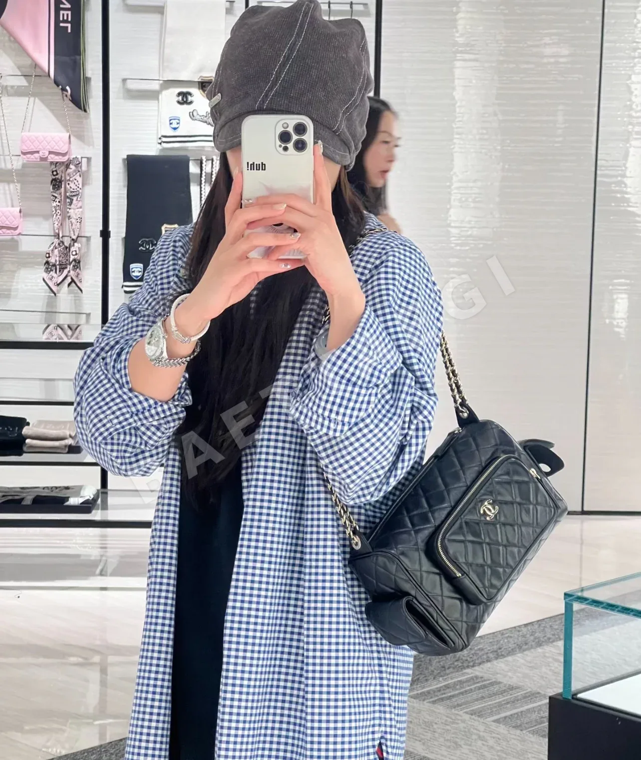 샤넬 클래식 멀티포켓 램스킨 카메라백 상세 이미지 7