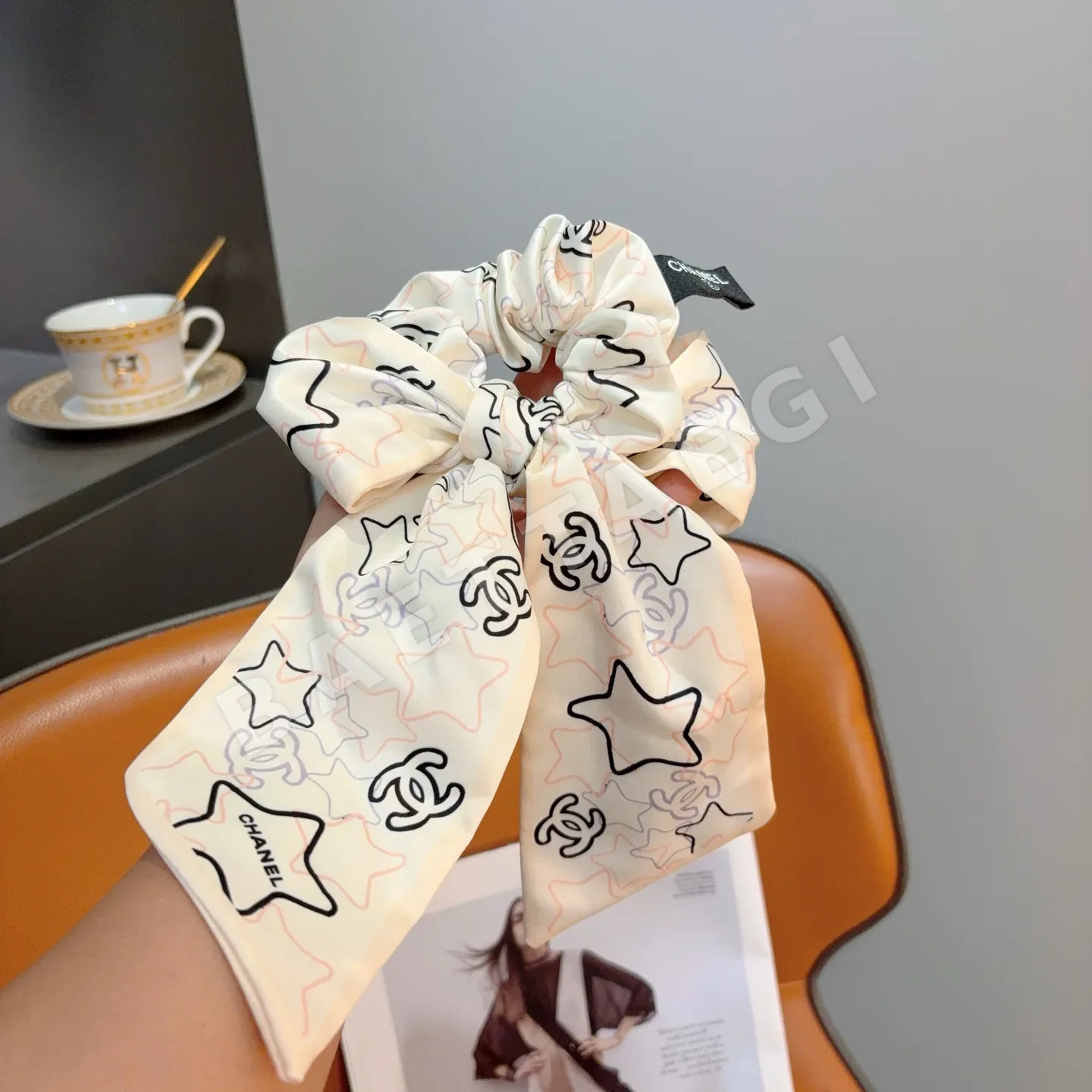 샤넬 리본 나비 장식 포니테일 헤어고무 상세 이미지 4