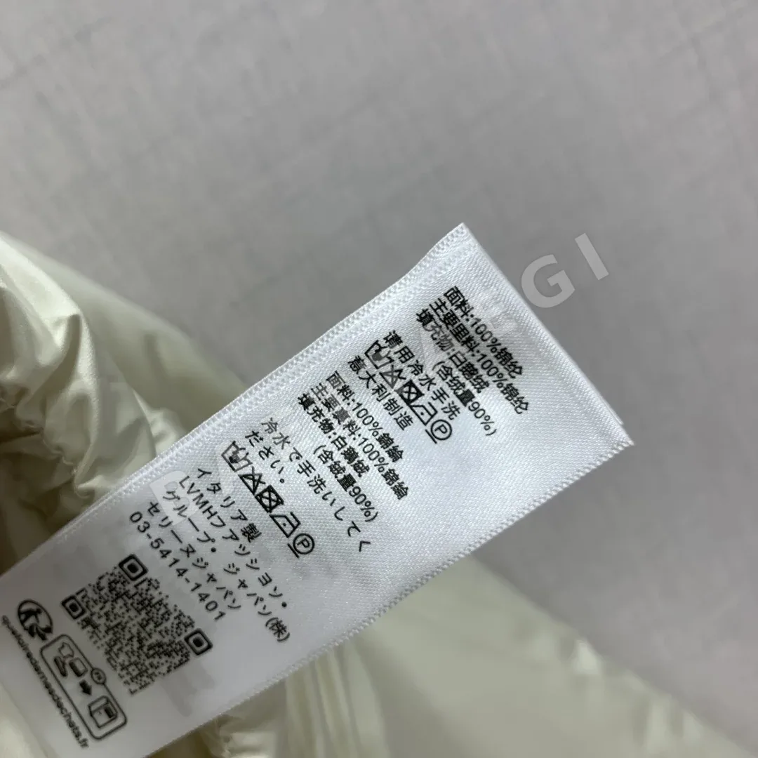 셀린느 여성용 크롭 푸퍼 패딩 자켓 상세 이미지 8