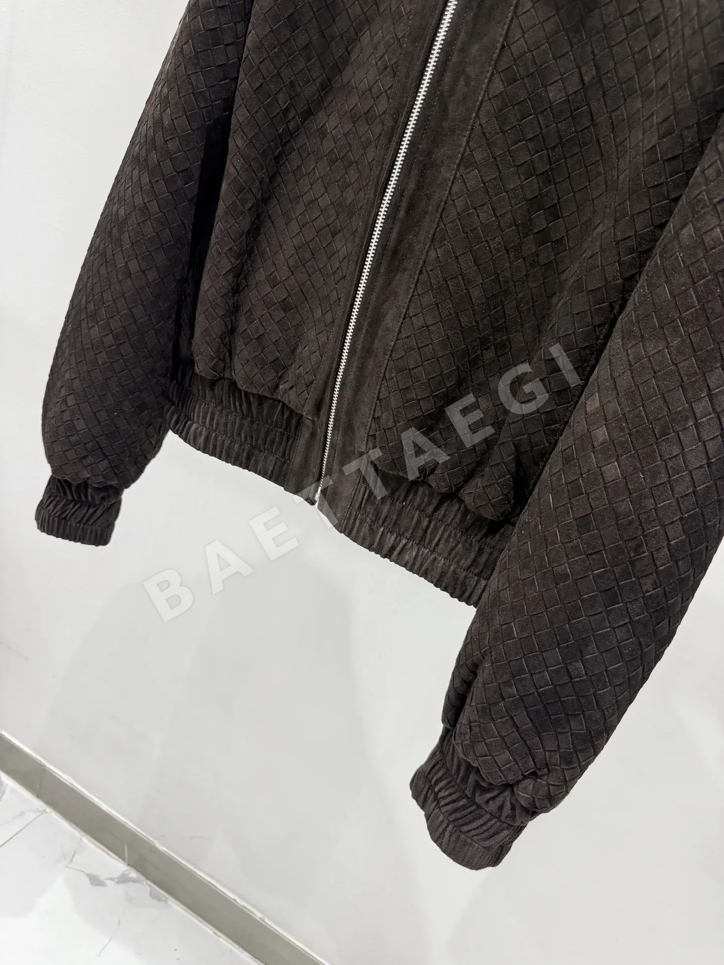 보테가베네타 램스킨 오프숄더 여성 자켓 상세 이미지 6