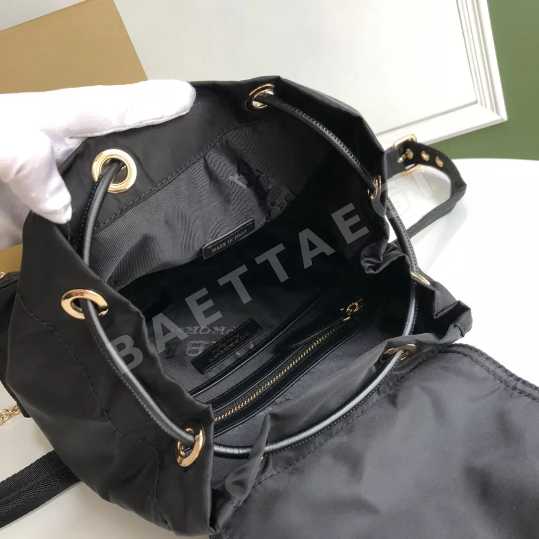 버버리 밀리터리 스타일 나일론 백팩 상세 이미지 5