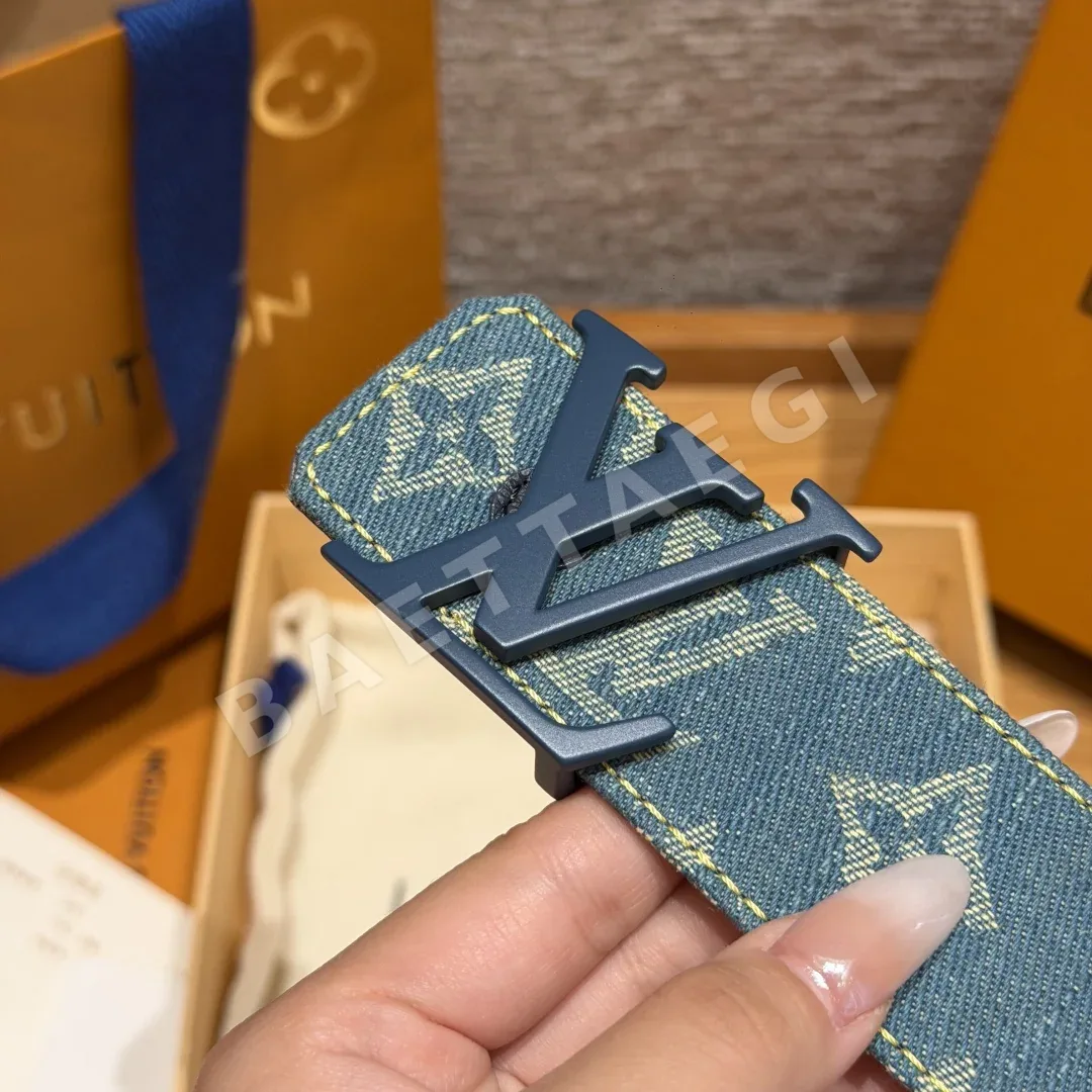 루이비통 리버시블 모노그램 남성 벨트 40MM 상세 이미지 5