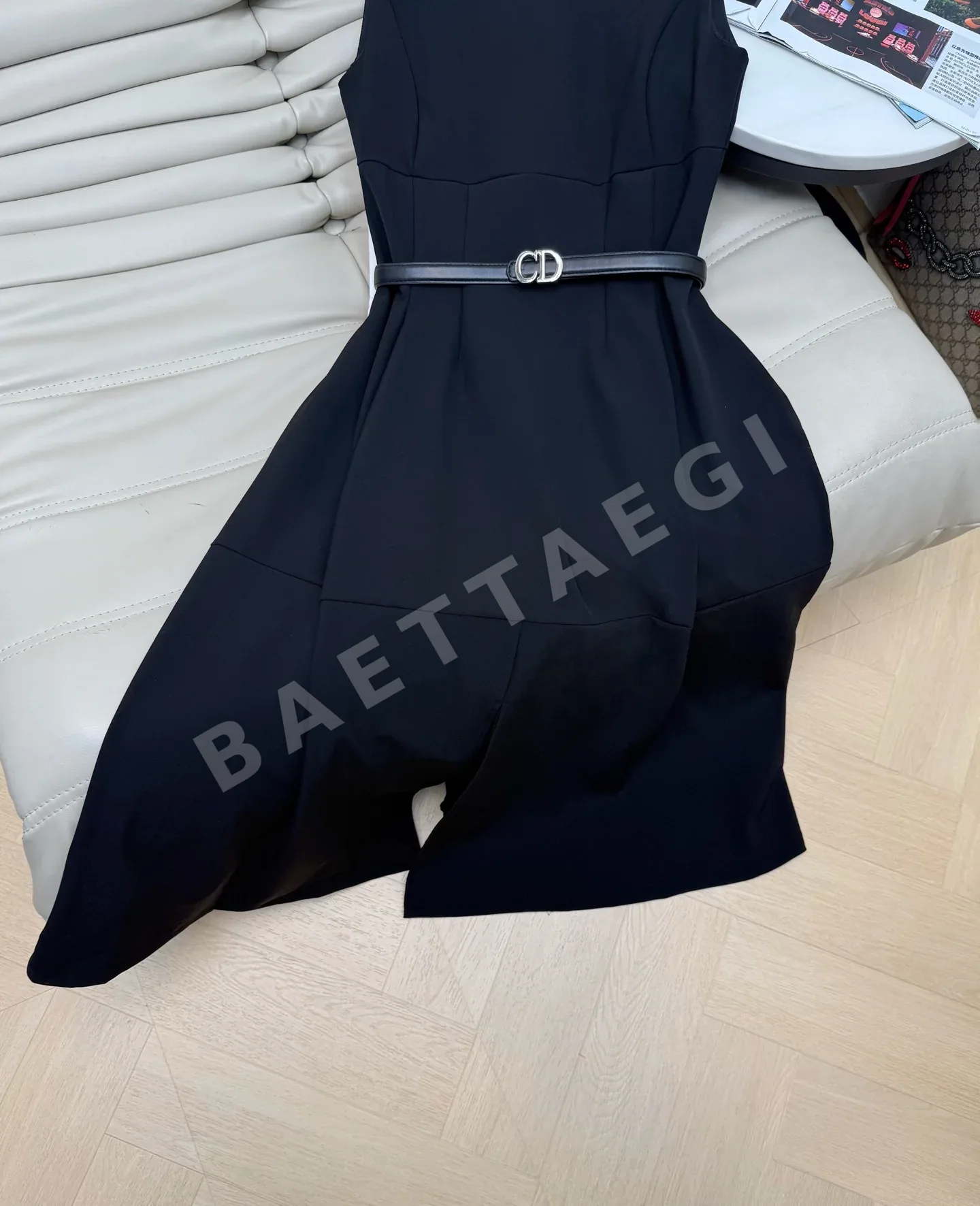 디올 블랙 노슬리브 웨이스트 원피스 상세 이미지 8