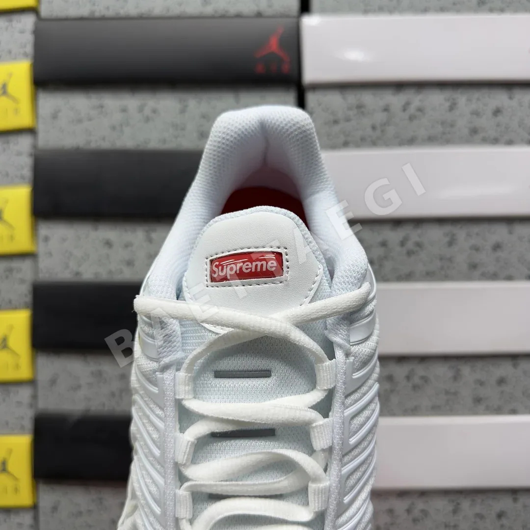 나이키 [TK] 에어 맥스 플러스 DA1472-100 201977 Nike Air Max Plus Supreme White 상세 이미지 5