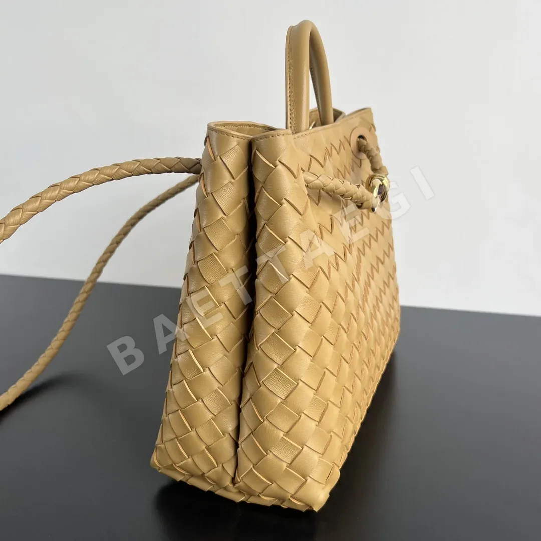 보테가베네타 안디아모 나파 램스킨 핸드백 상세 이미지 2
