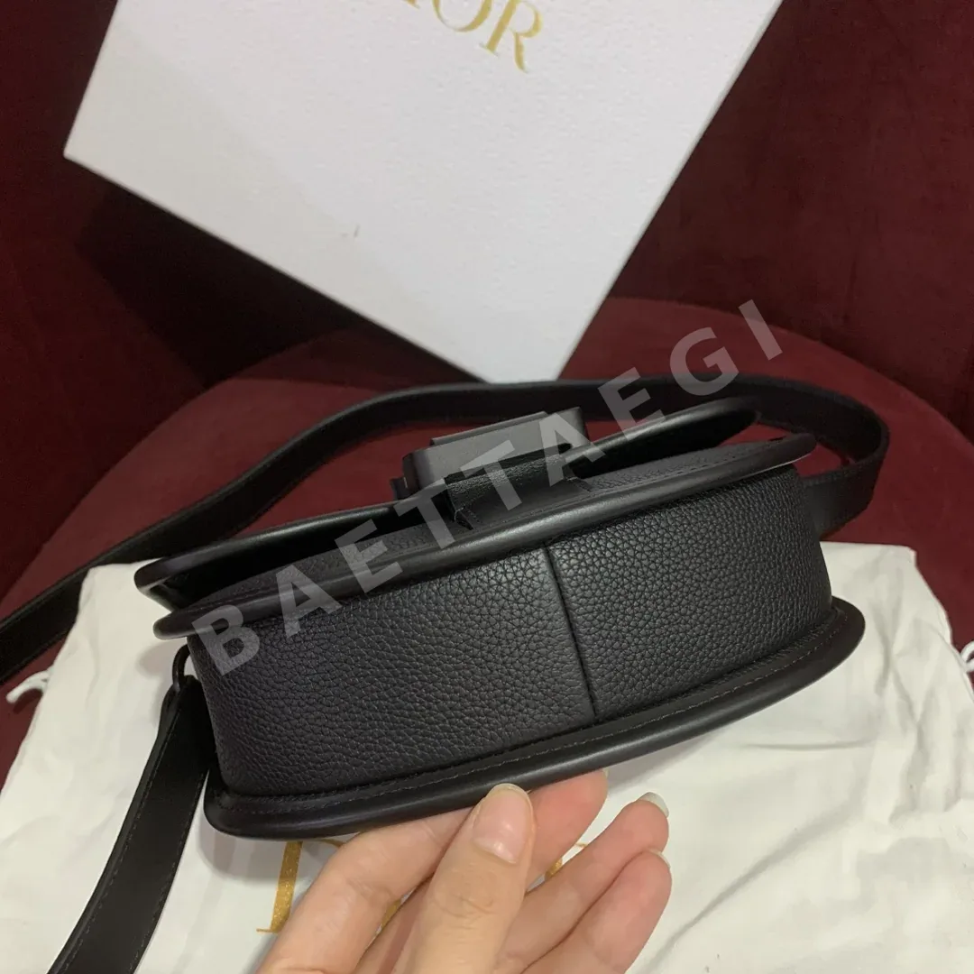 디올 보비 가방 상세 이미지 5
