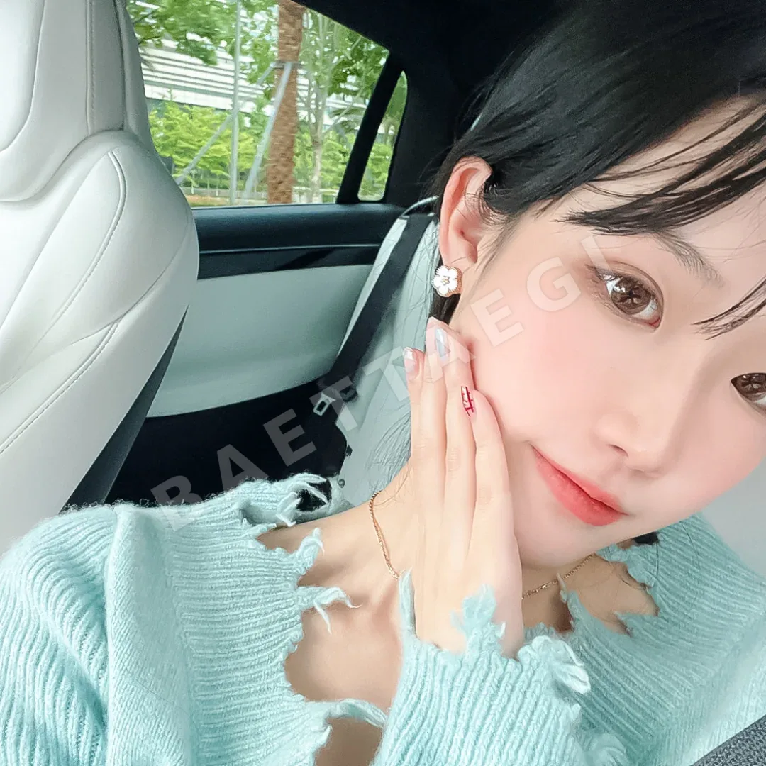 반클리프앤아펠 VCA 럭키 스프링 플라워 로즈 골드 귀걸이 상세 이미지 2