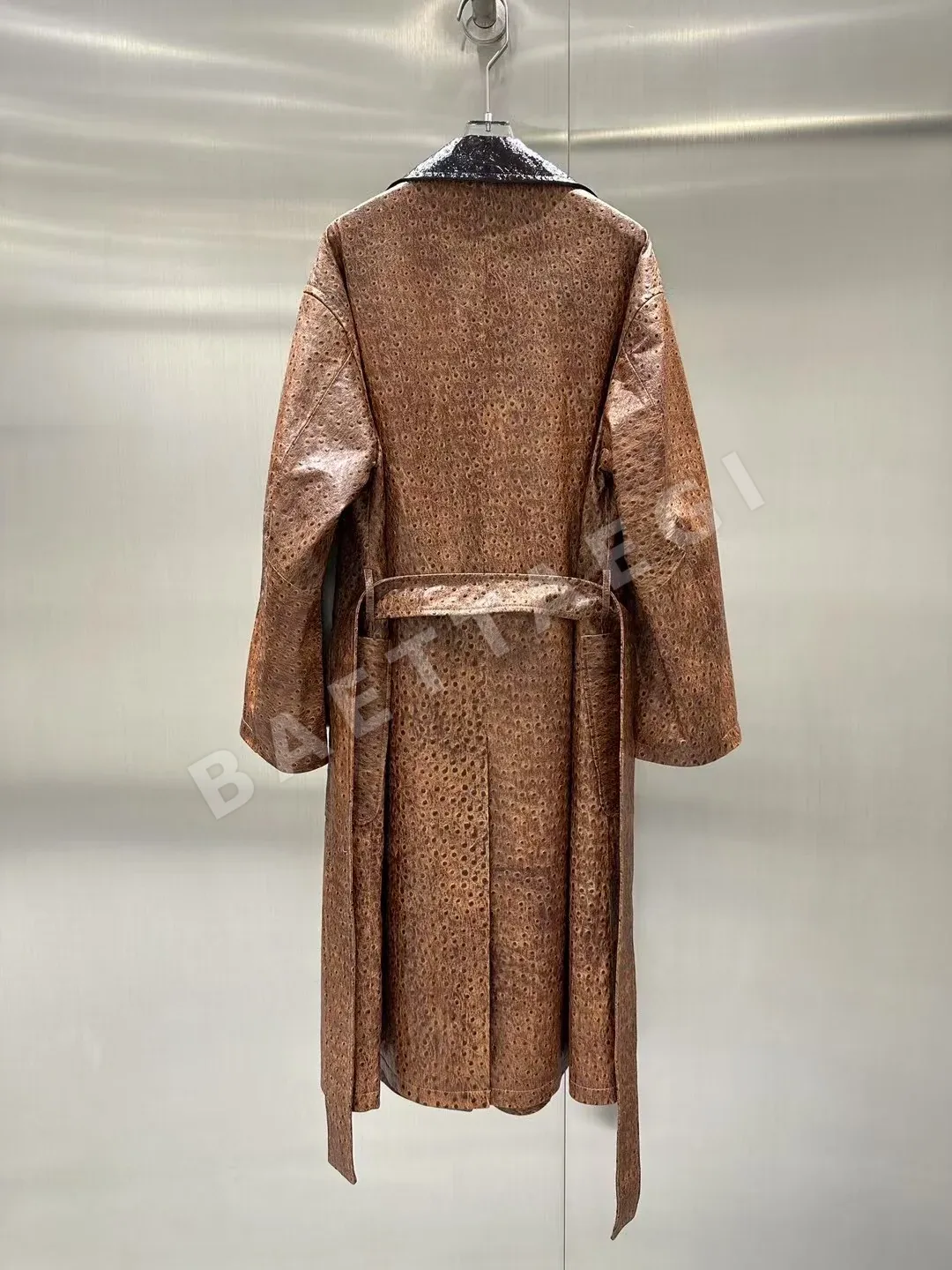 토템 수입 오스트리치 패턴 램스킨 여성 자켓 상세 이미지 9