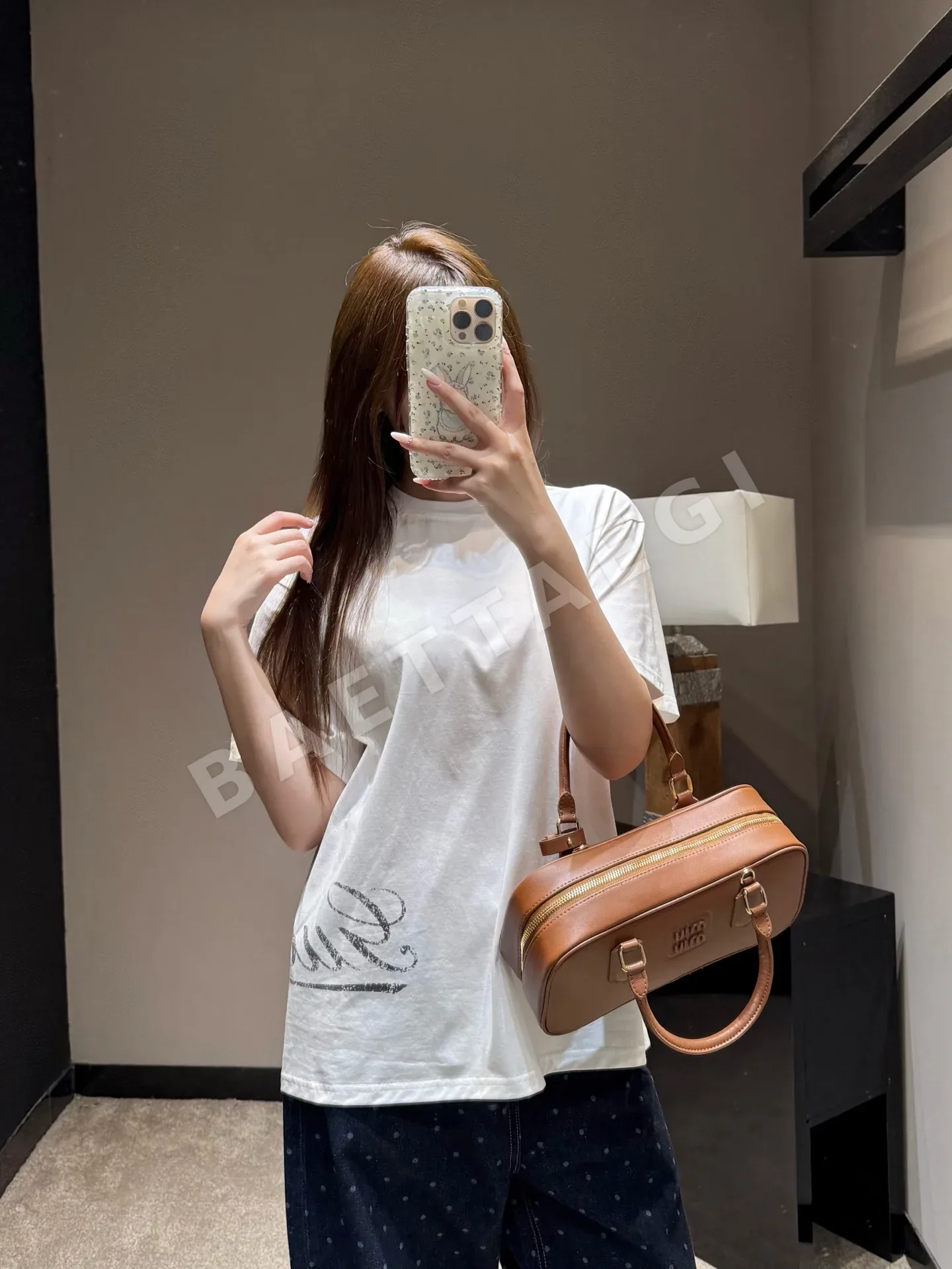 구찌 레터 프린트 반팔 티셔츠 상세 이미지 9