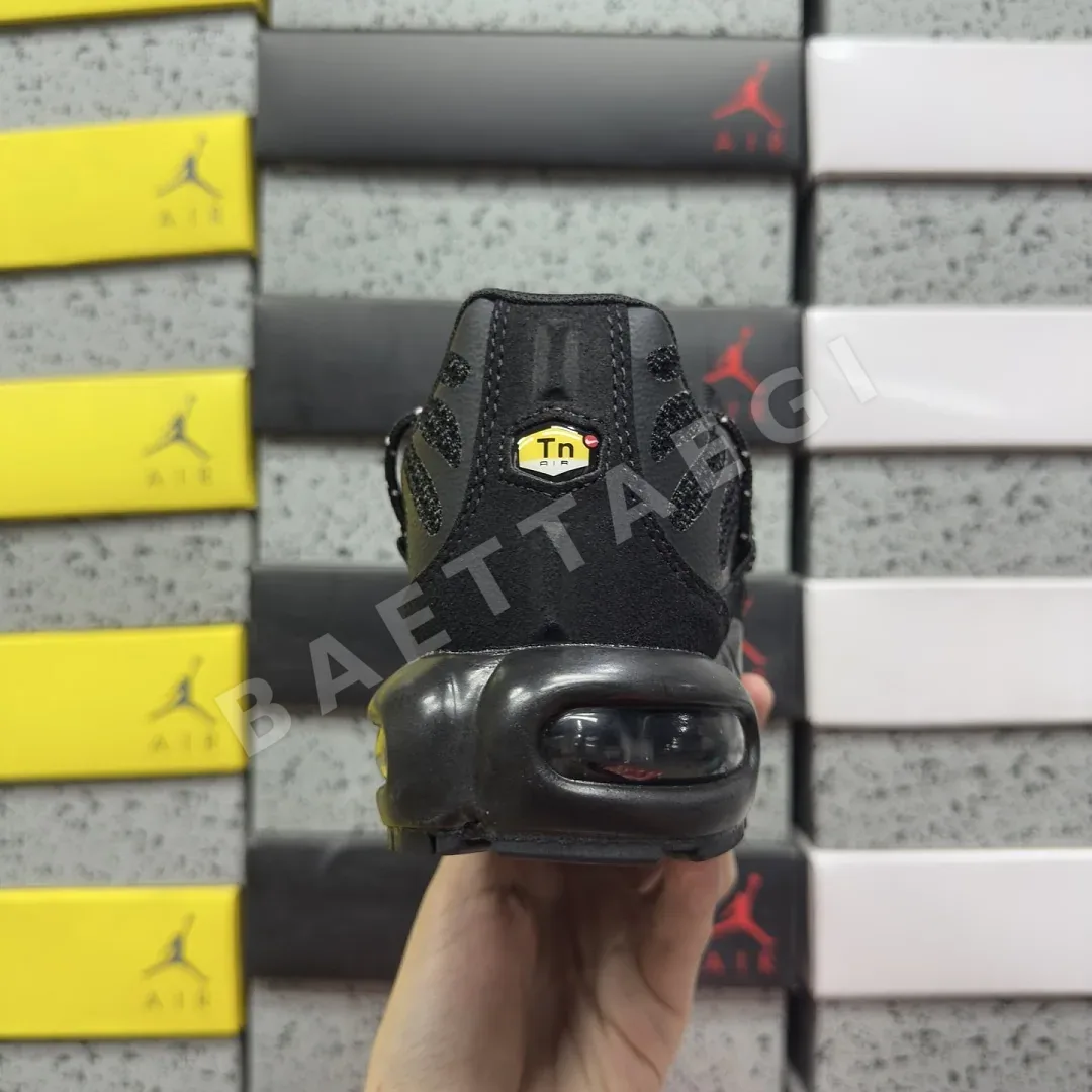 나이키 [BD] 에어 맥스 플러스 올블랙 FD0670-001 201902 Nike Air Max Plus 상세 이미지 8