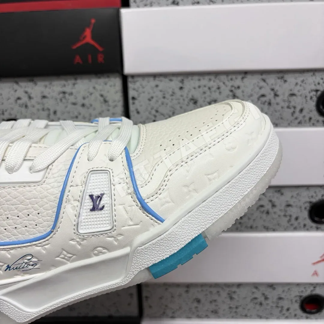 루이비통 [D1] V2 07 화이트 블루 205846 Louis Vuitton V2-07 상세 이미지 2