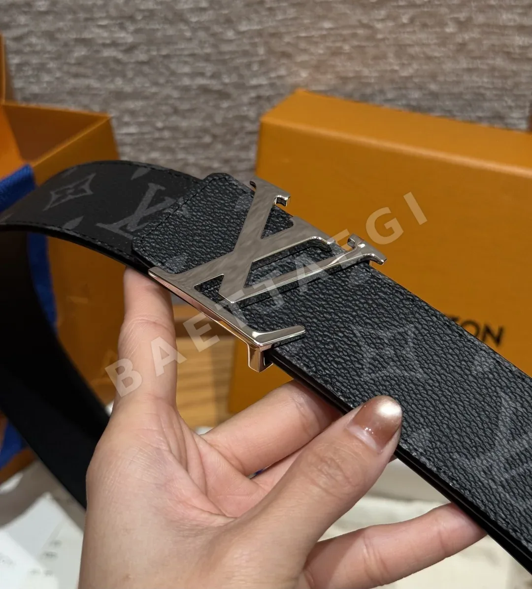 루이비통 셰이크 40mm 리버시블 벨트 상세 이미지 4