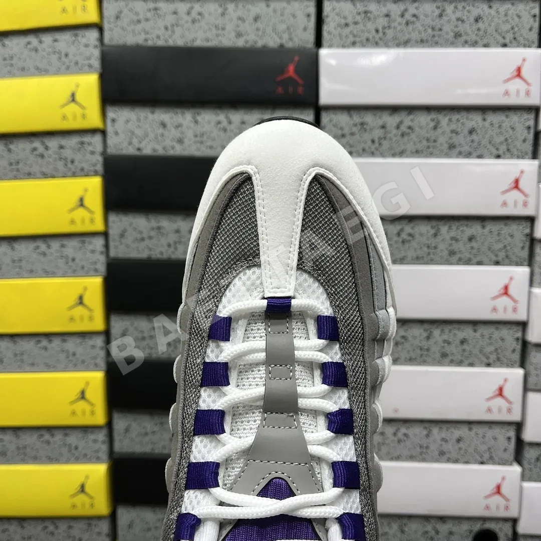 나이키 [KZ2.0] 에어 맥스 95 OG HJ5996-100 201679 Nike Air Max 95 OG Big Bubble Grape 상세 이미지 3