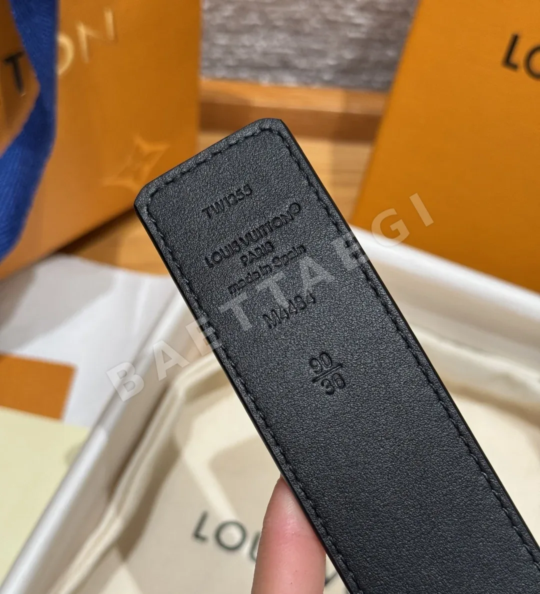 루이비통 JD350 이니셜 리버시블 벨트 상세 이미지 9