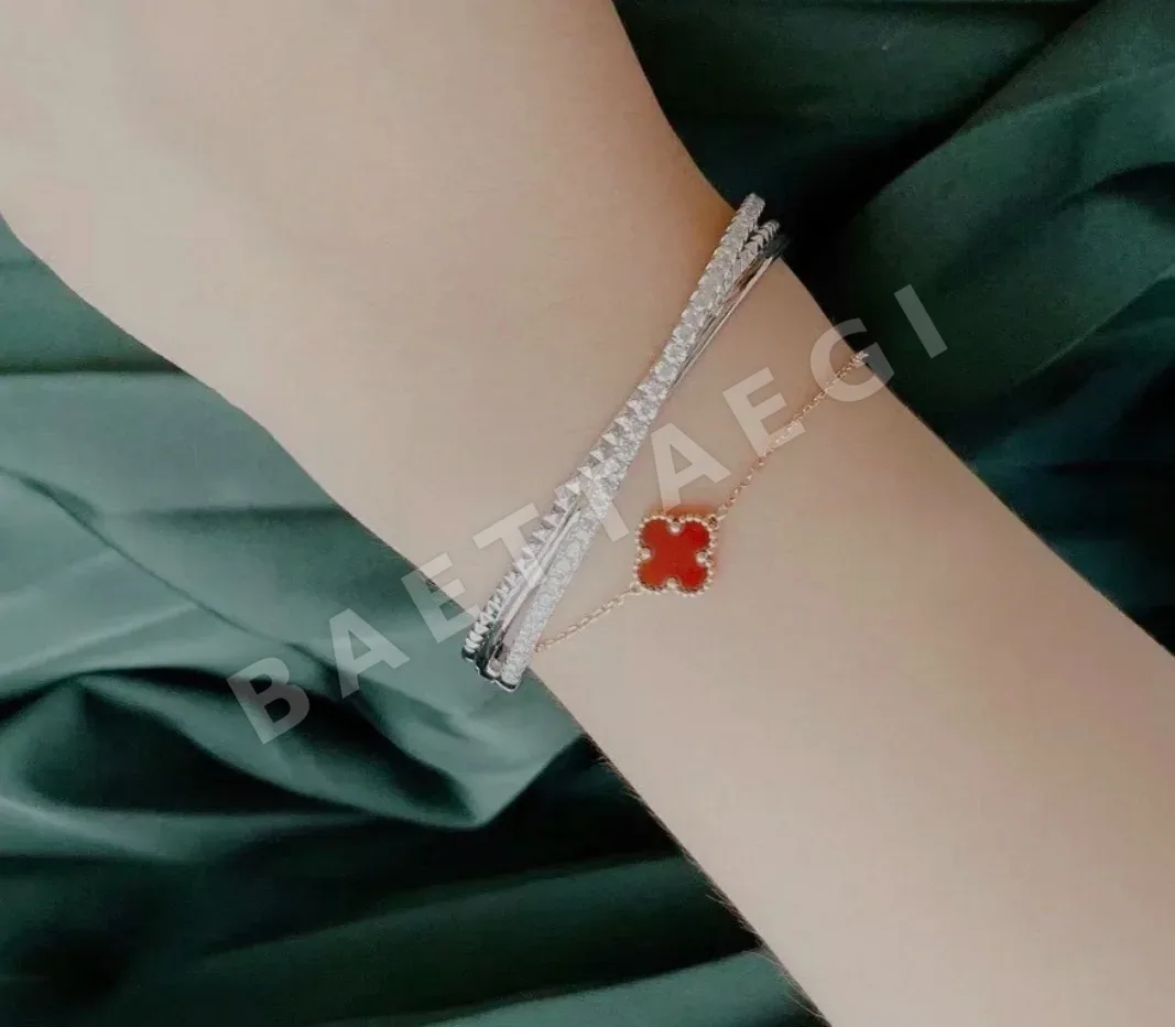 까르띠에 쓰리링 스터드 팔찌 상세 이미지 2