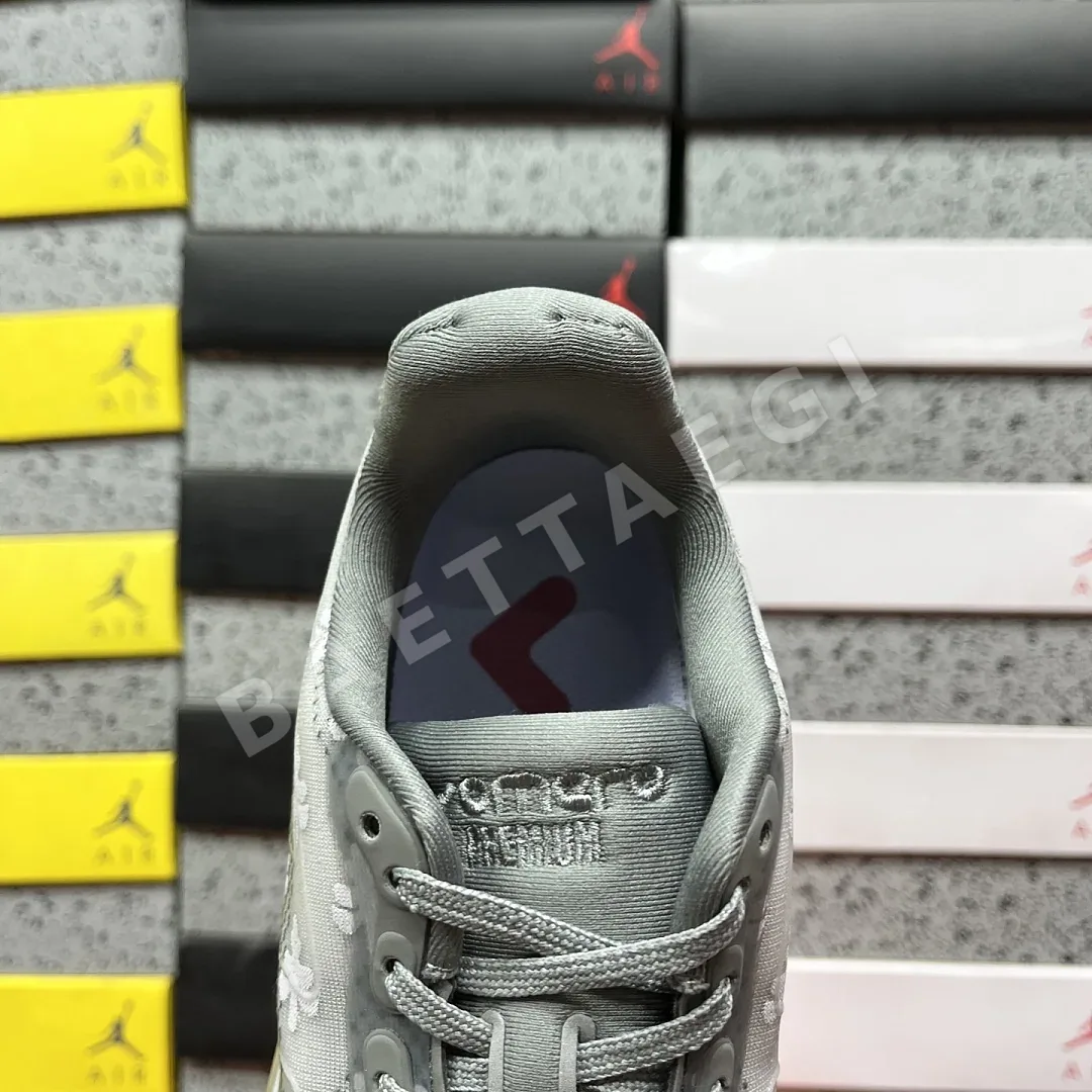 나이키 [CG] 보메로 프리미엄 IO0028-001 201997 Nike Vomero Premium 상세 이미지 4