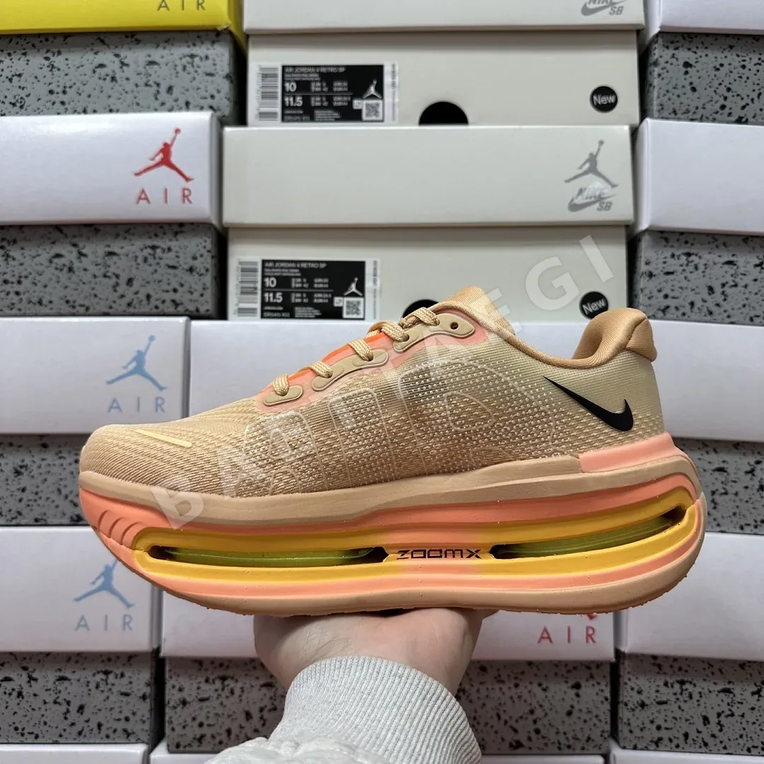 나이키 [5A] 보메로 프리미엄 오렌지 HQ2050-100 201629 Nike Vomero Premium 상세 이미지 2