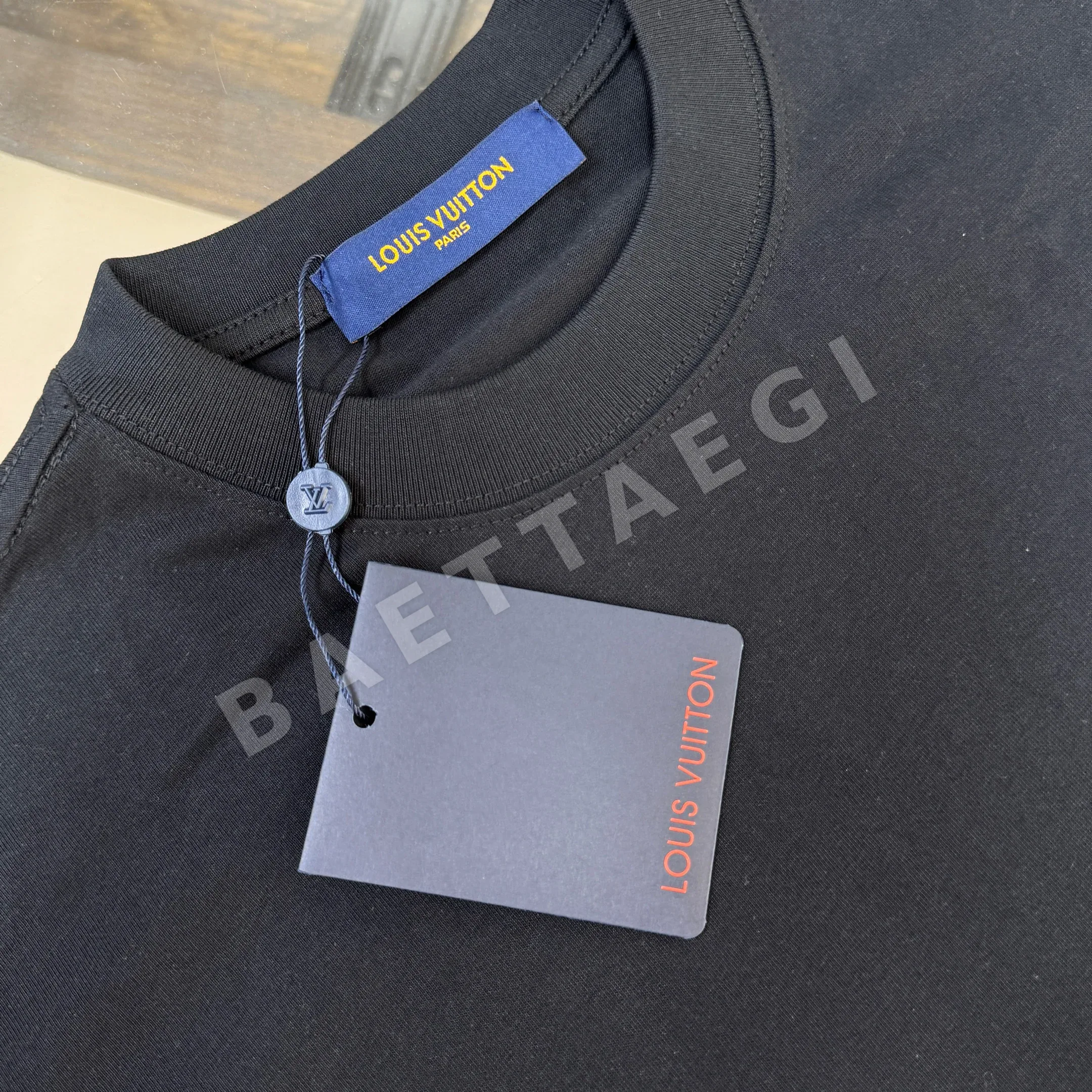 루이비통 남여공용 반팔 상세 이미지 13