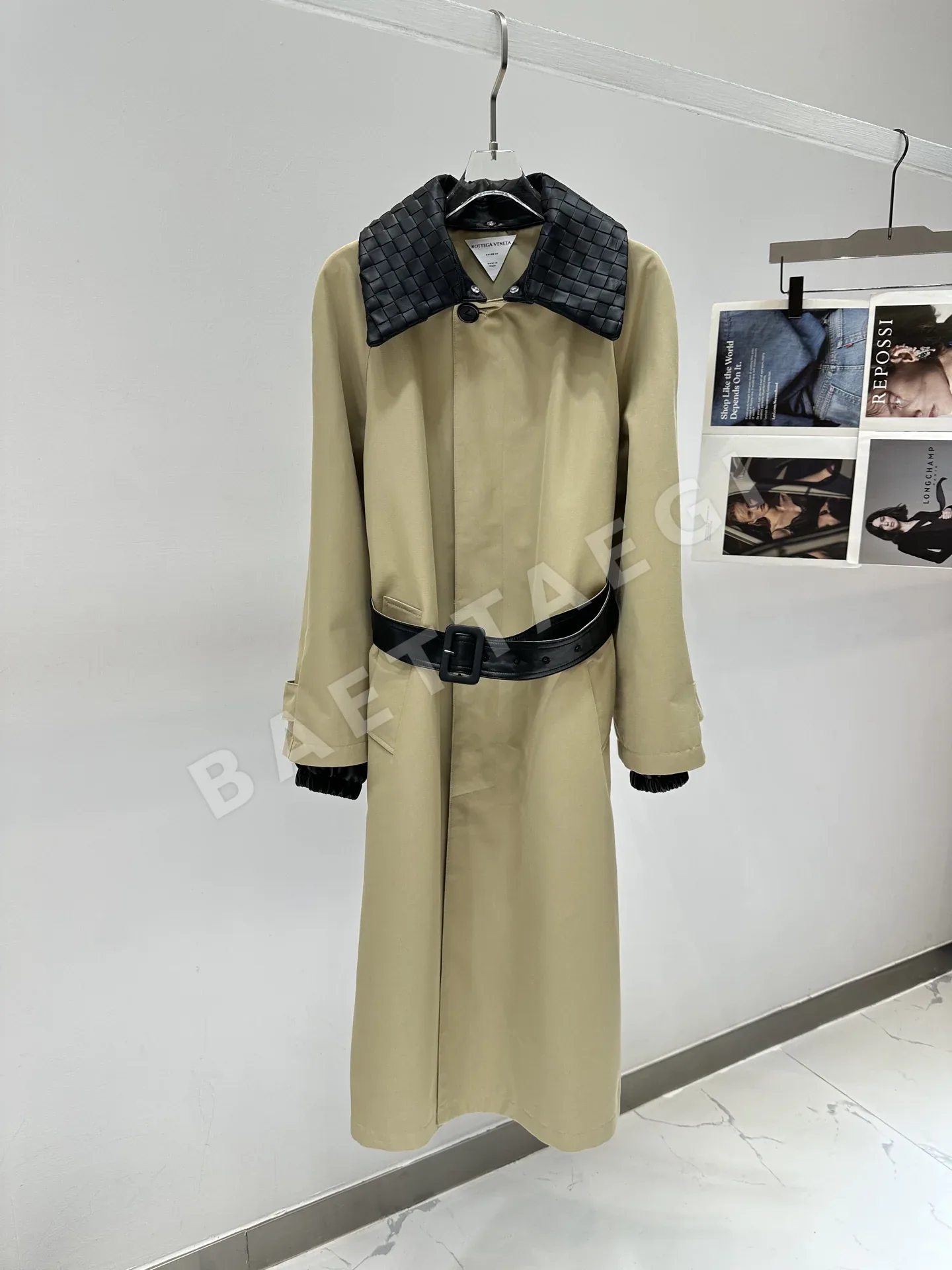 보테가베네타 탈착 라펠 램스킨 여성 가죽 자켓 상세 이미지 2